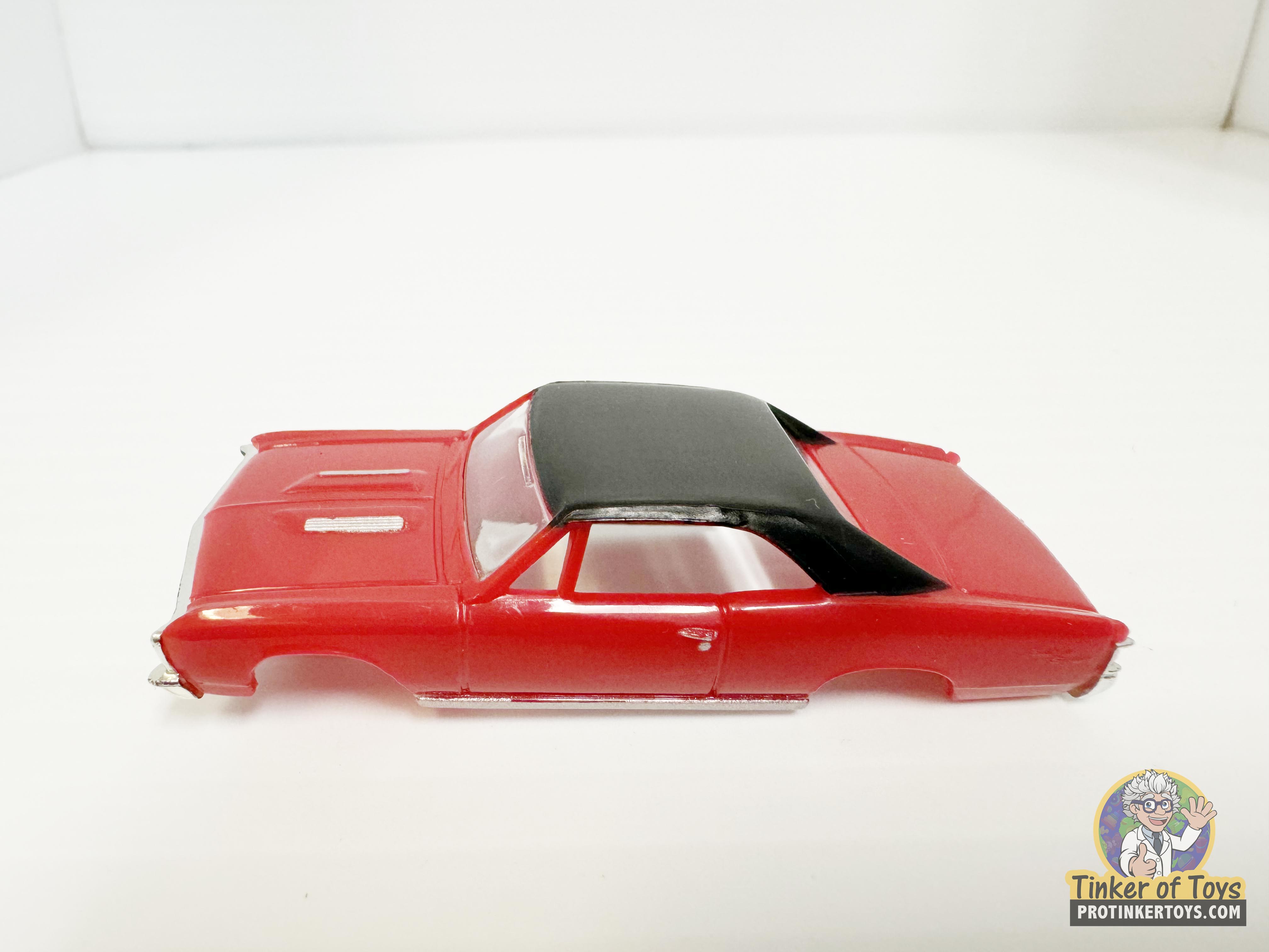 1967 Chevelle SS Vinyl Top in Stunning Red & Black - Model Motoring MM04100