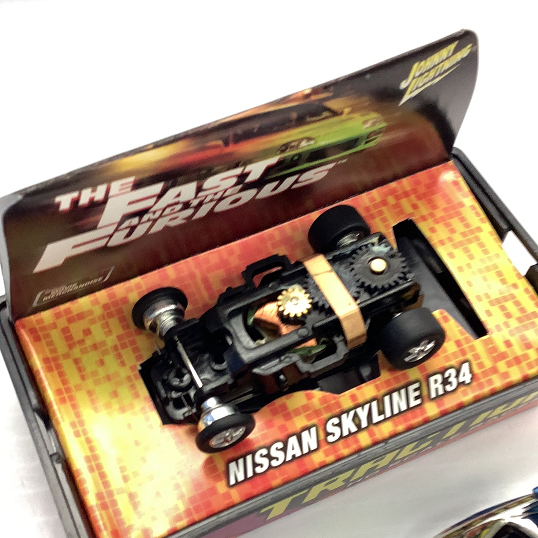 F&F X Traction Slot Cars: Fast and Furious Nissan Skyline - An Exciting Racing Experience! | 39503 | Johnny Lightning