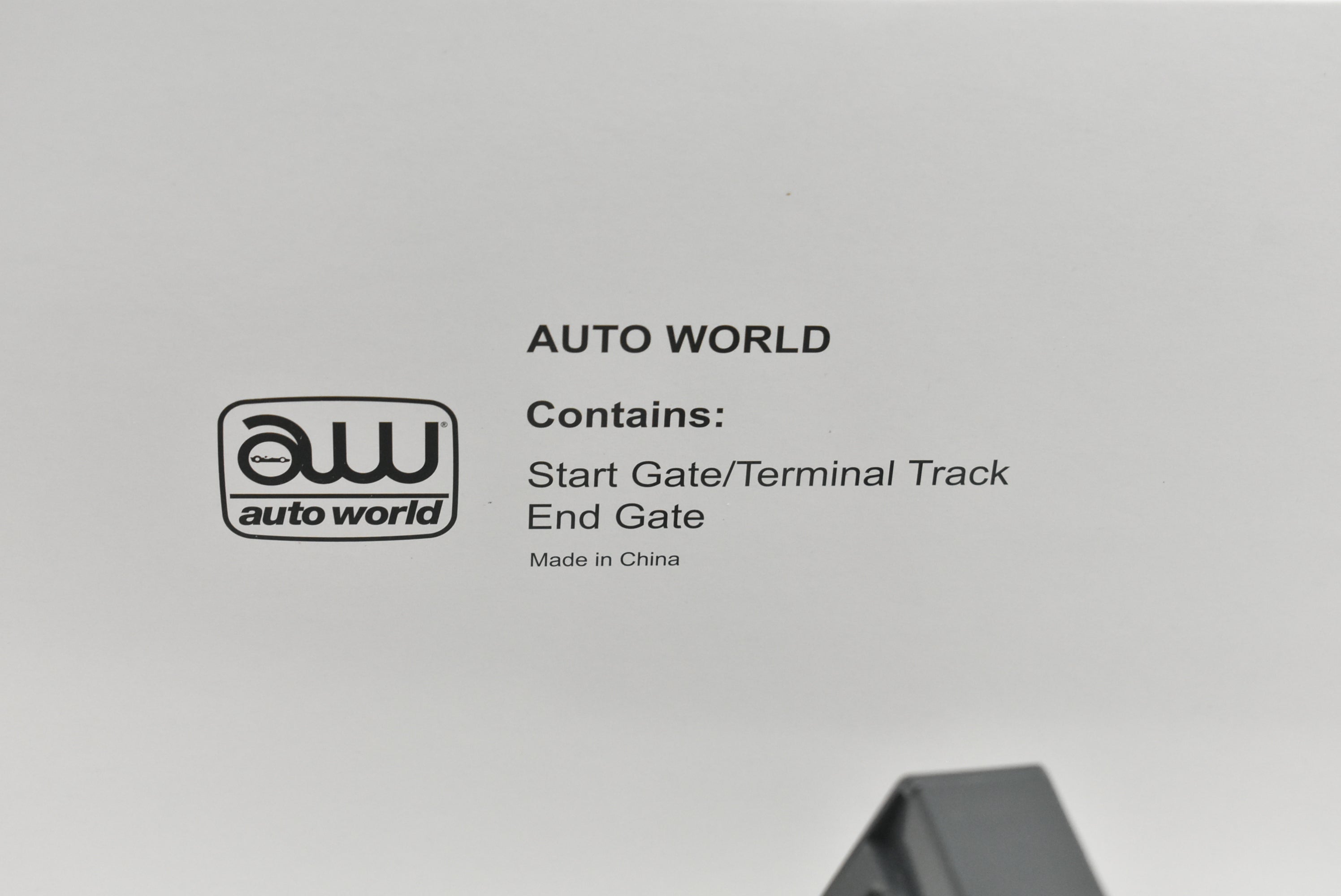 Auto World RS289 Dragstrip Electronic Staging Tree and Finish Line - ProTinkerToys Exclusive!