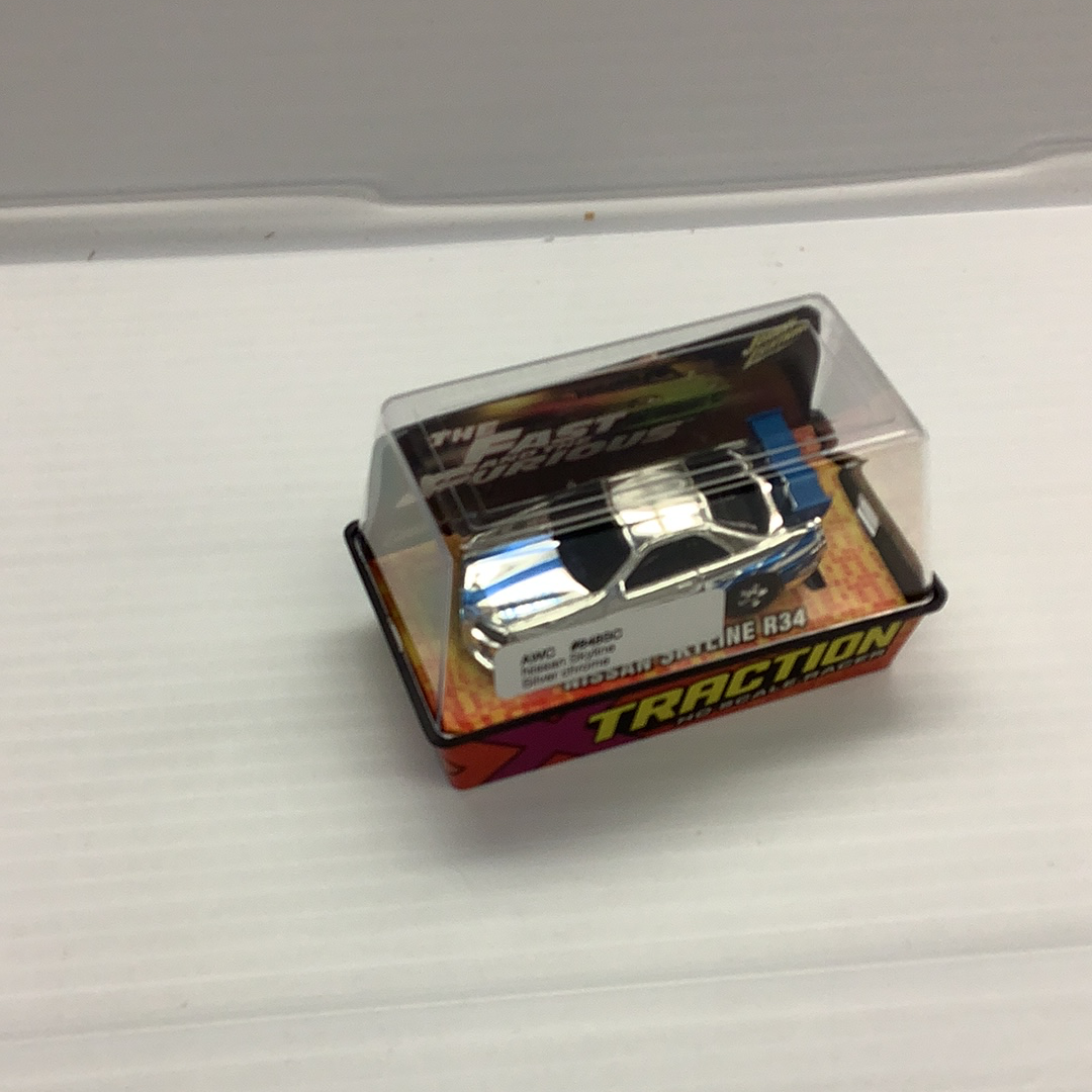 F&F X Traction Slot Cars: Fast and Furious Nissan Skyline - An Exciting Racing Experience! | 39503 | Johnny Lightning