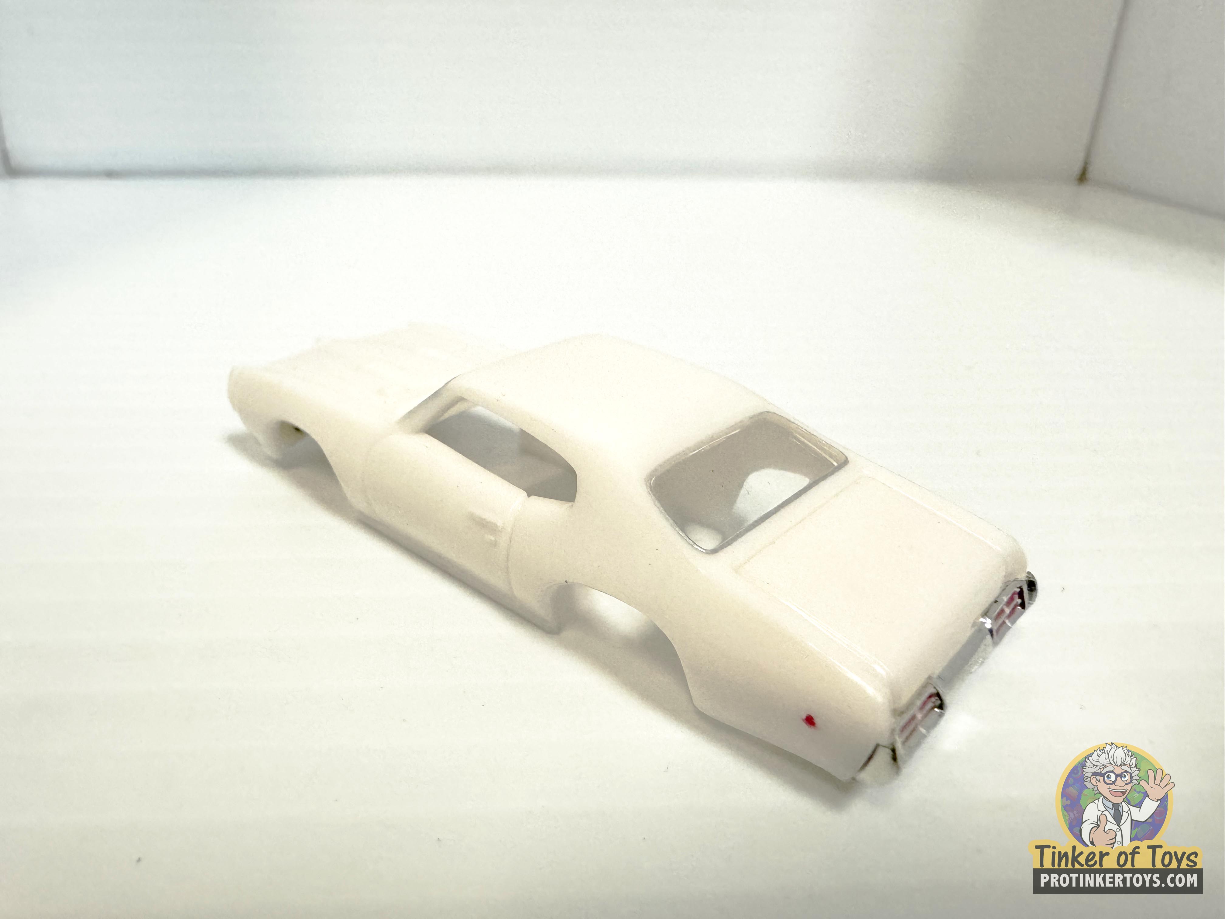 1969 GTO Hardtop White - A Vintage Beauty by Model Motoring (MM10080)