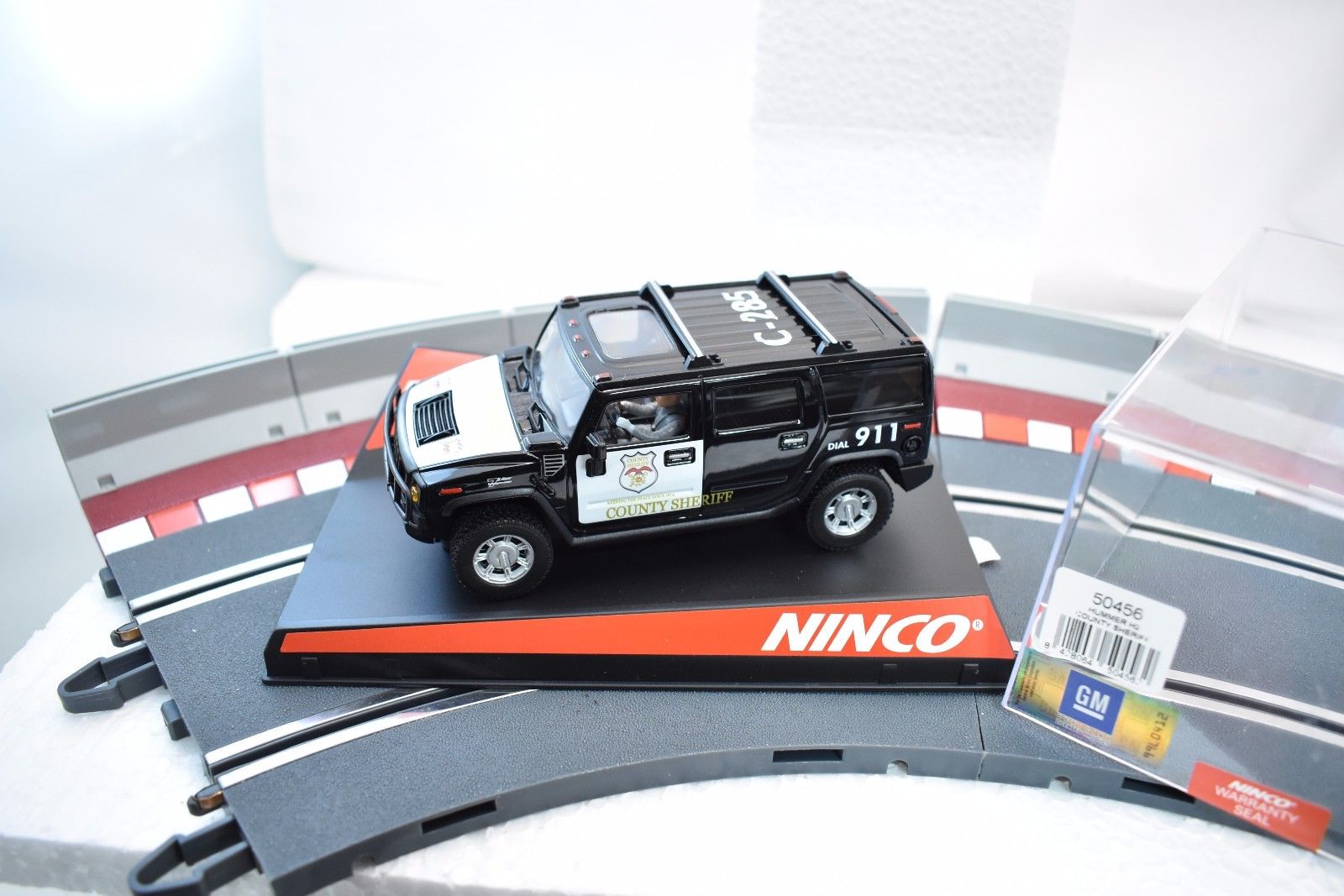 Ninco 1/32 Hummer H2 County Sheriff Slot Car - No Lights
