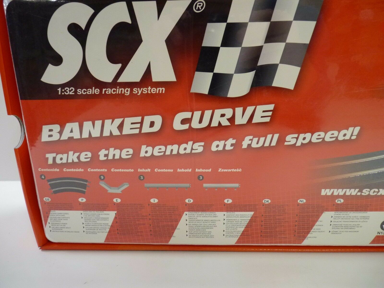 SCX 88680 Banked Curve Black Track: Ultimate Racing Upgrade with Supports and Barriers