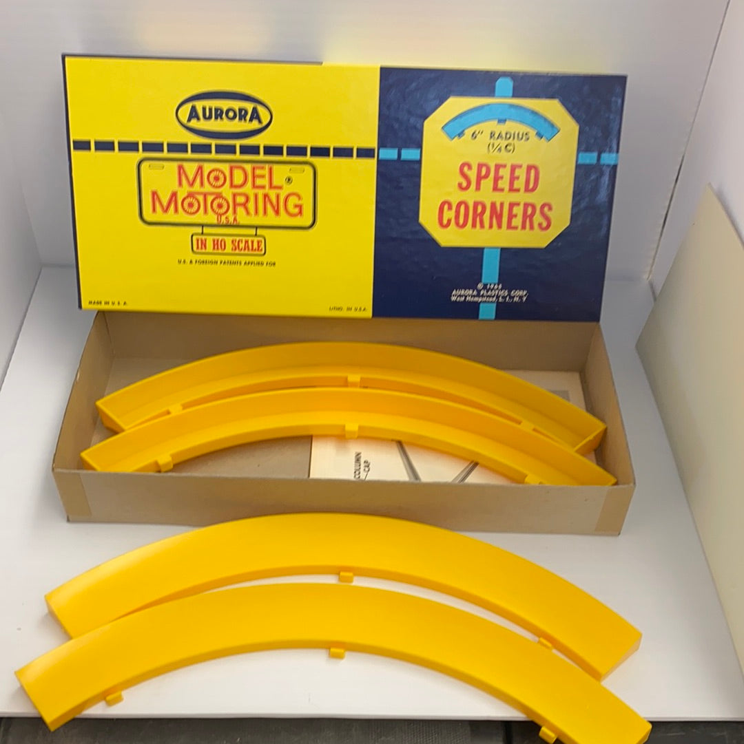 Aurora Model Motoring 6 1/4c Speed Corners Set of 4 - Vintage Collectible for Track Enthusiasts