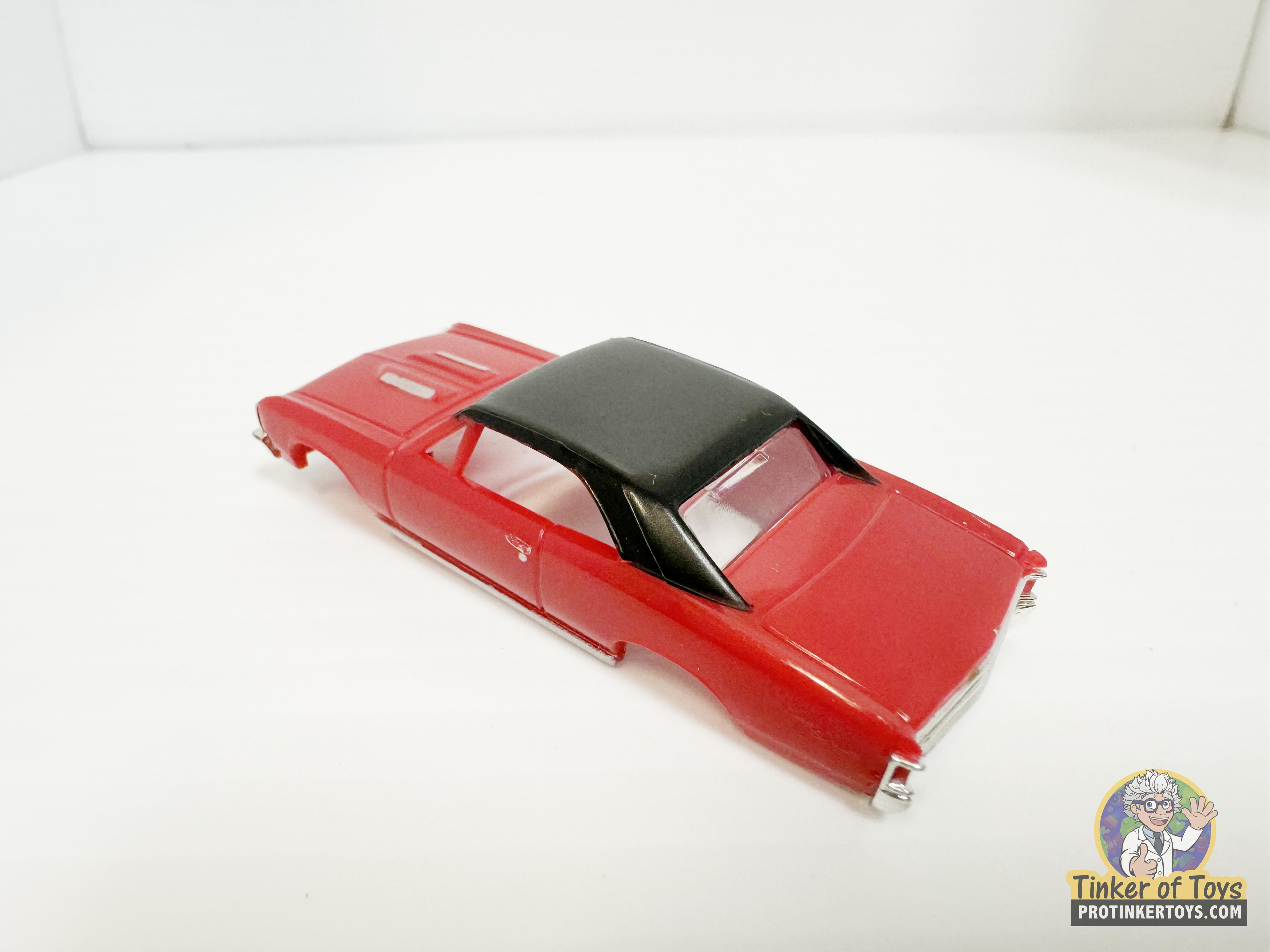 1967 Chevelle SS Vinyl Top in Stunning Red & Black - Model Motoring MM04100