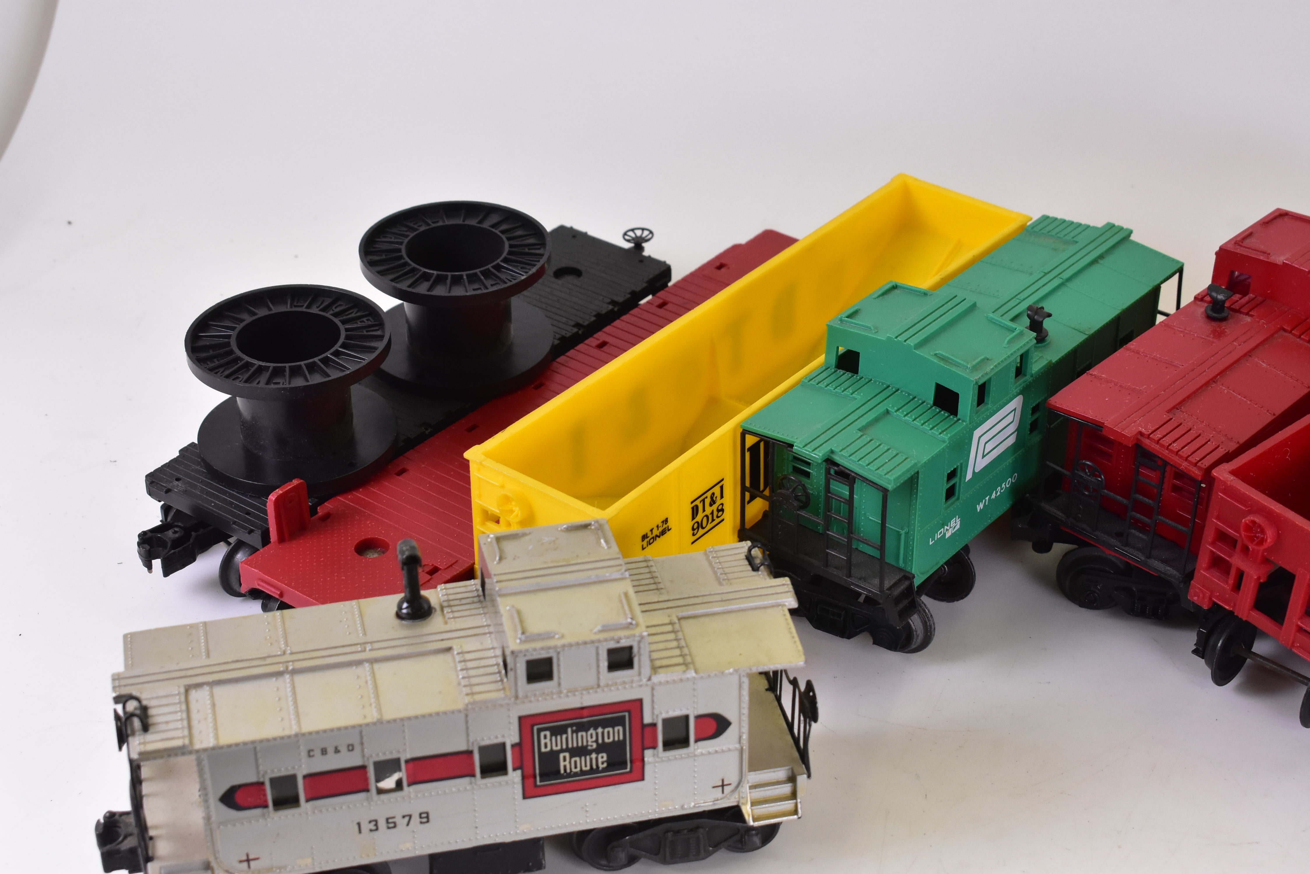 Unbelievable Mega Lot of 9-Car O Gauge Rolling Stock by Lionel