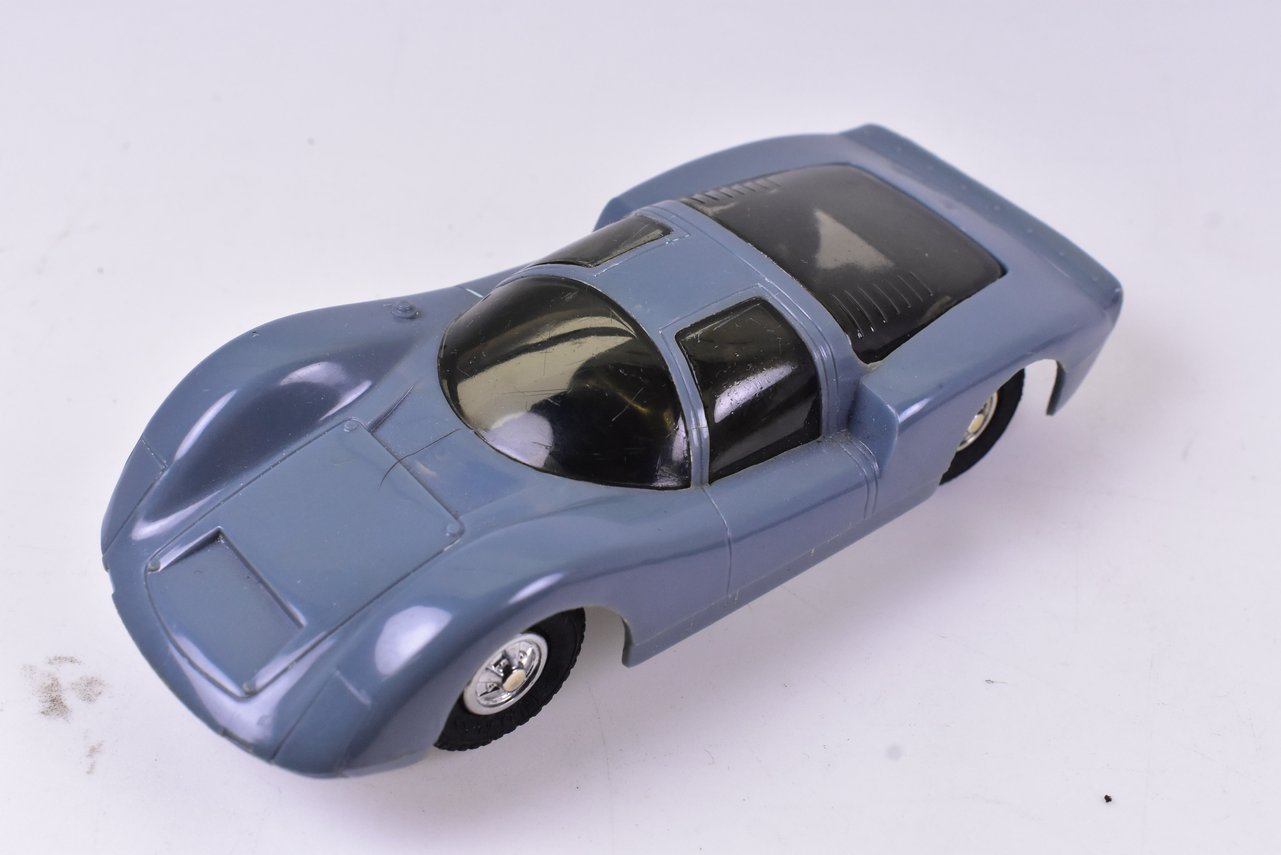 Exquisite Porsche Carrera 1/32 Slot Car in Assorted Colors by Eldon