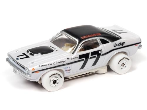 Auto World iWheels White Trans Am Racers - Thunderjet Release 30 SC357: The Ultimate Slot Car Collection