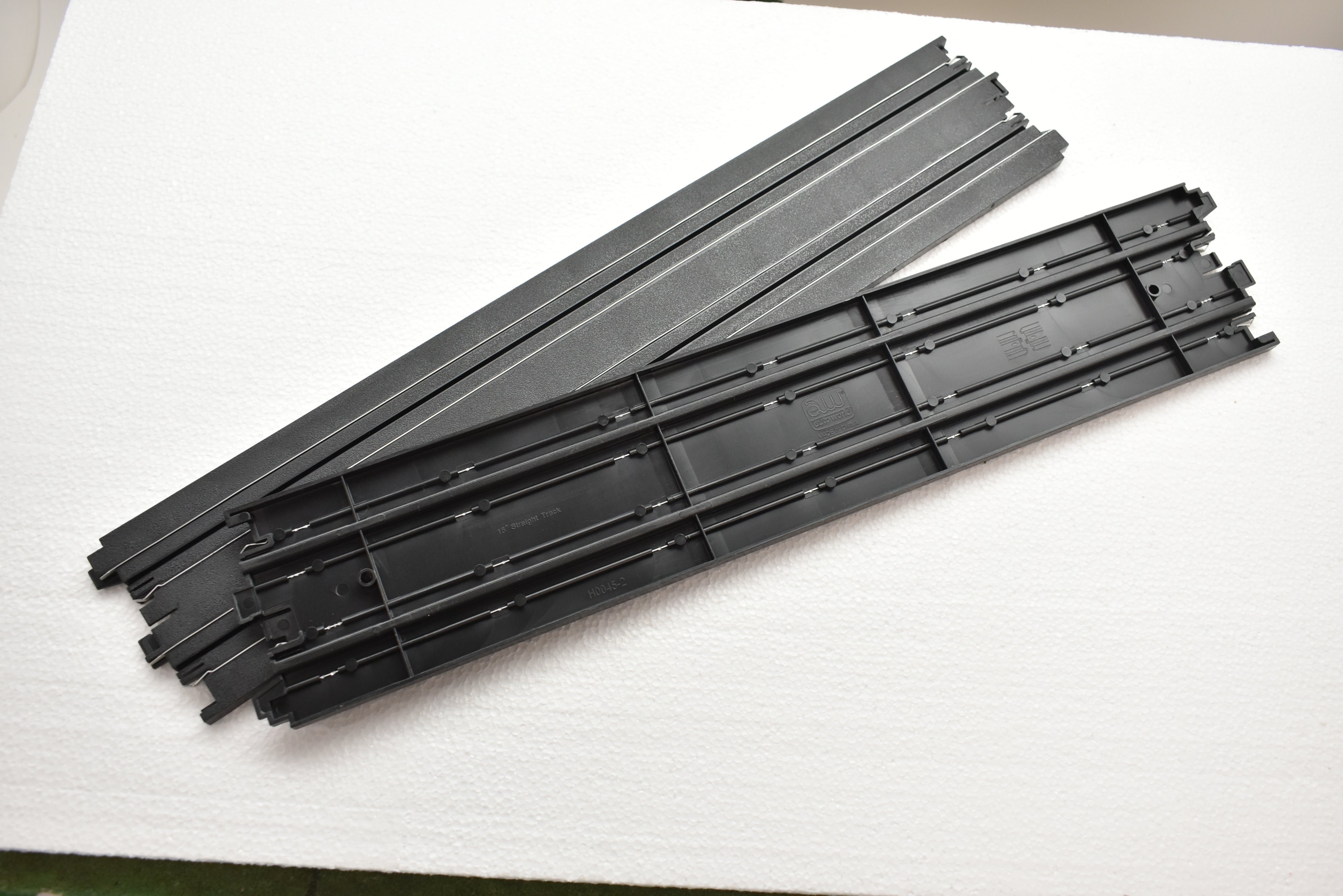Auto World 15' Traxessories Straight Track - BULK Deal! (H0045)