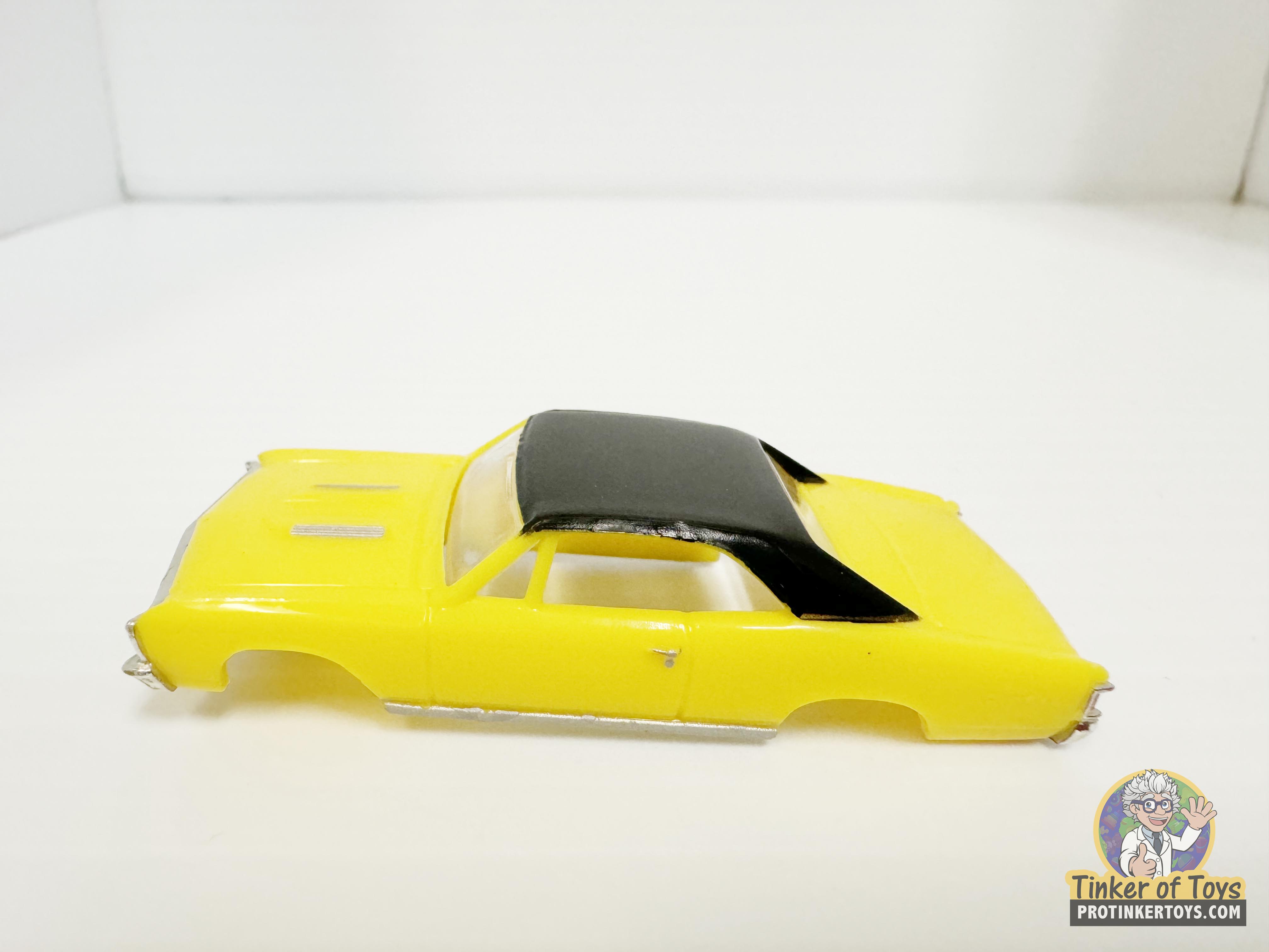1967 Chevelle SS Vinyl Top - Stunning Yellow & Black | MM04090 | Model Motoring