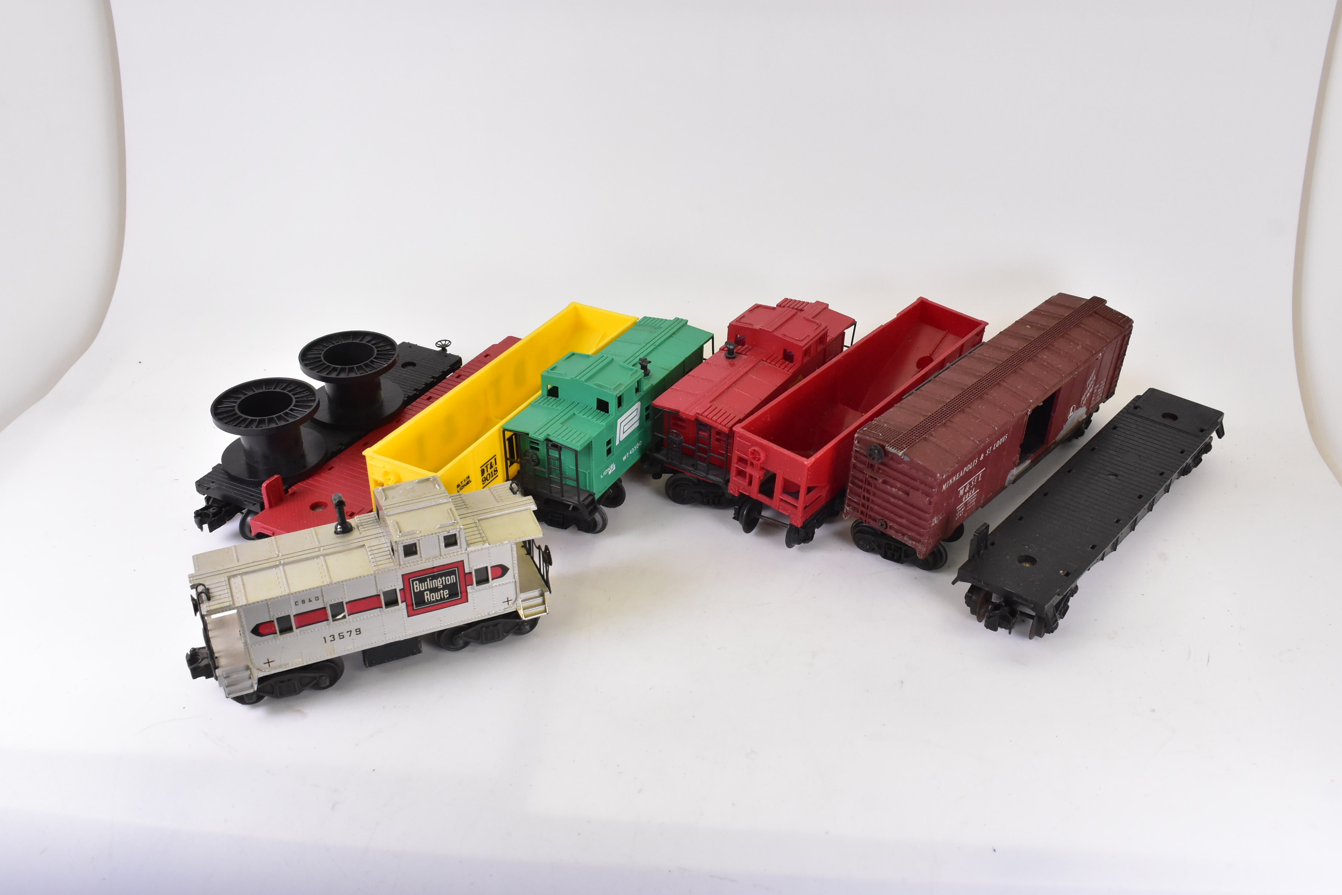 Unbelievable Mega Lot of 9-Car O Gauge Rolling Stock by Lionel