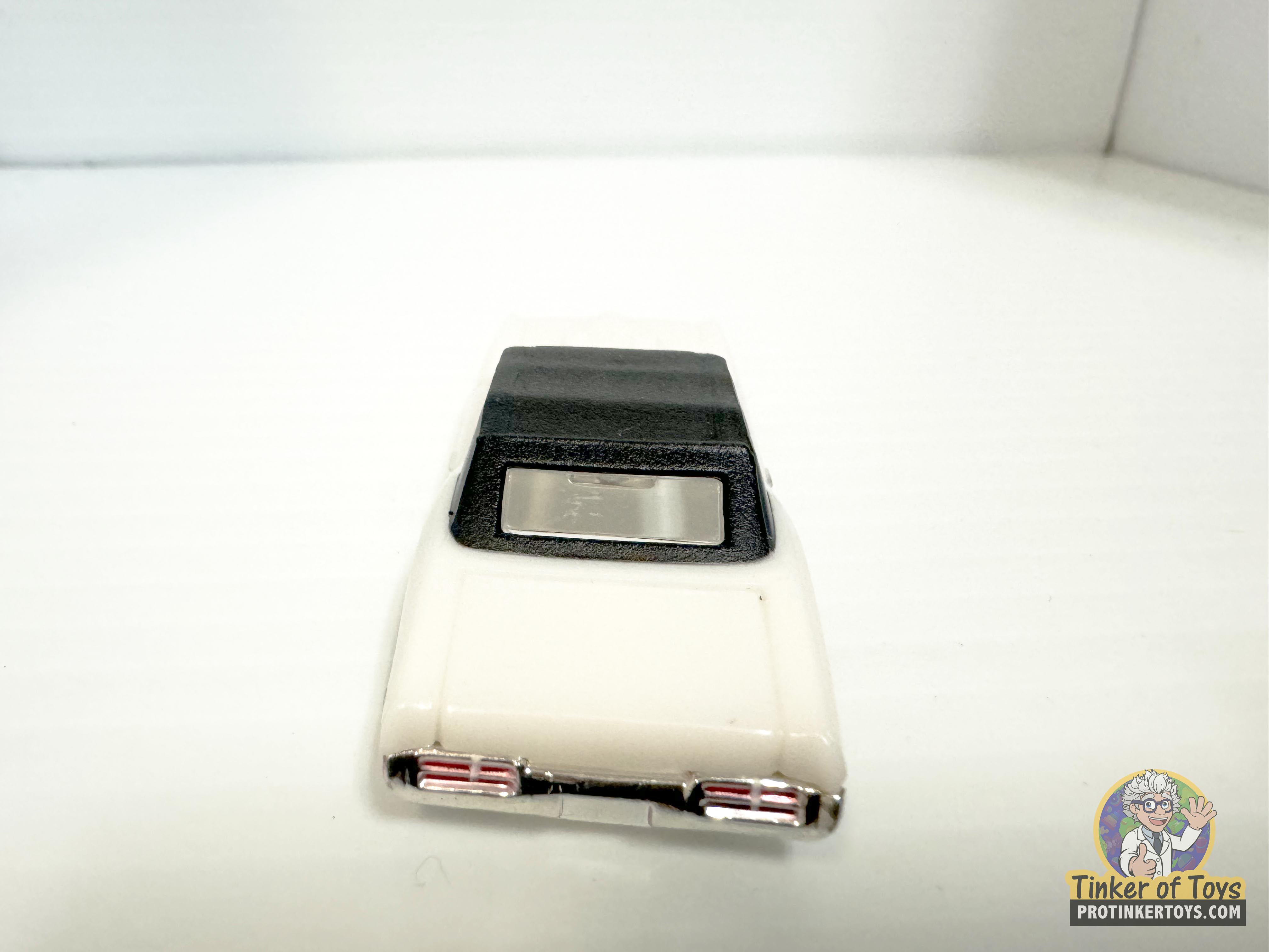 1969 GTO Convertible White - A Classic Muscle Car Replica by Model Motoring (MM09080)