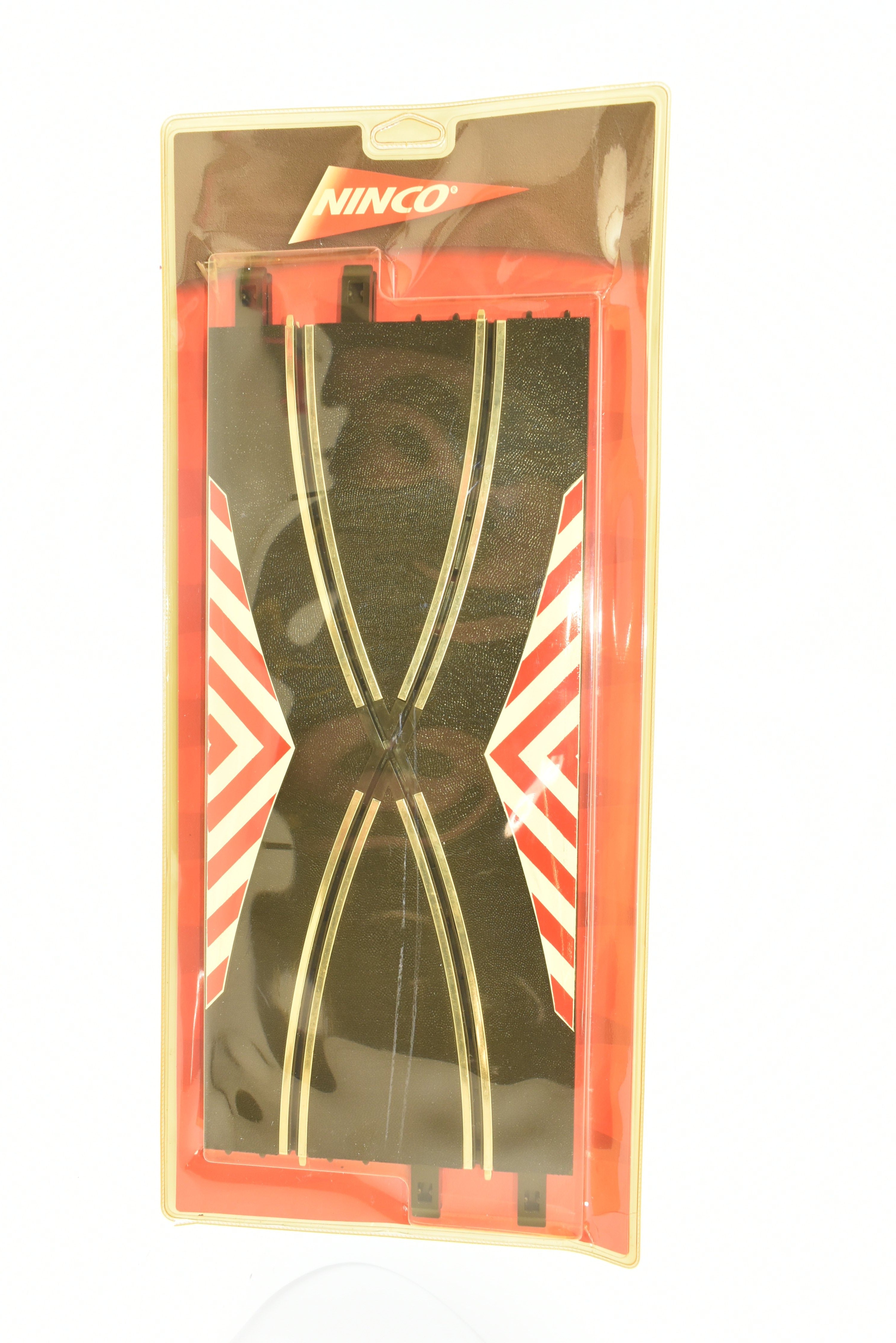 Ninco 1/32 40CM 'Crossover' Track Converter Set (2 pcs) - A Must-Have for Slot Car Enthusiasts!