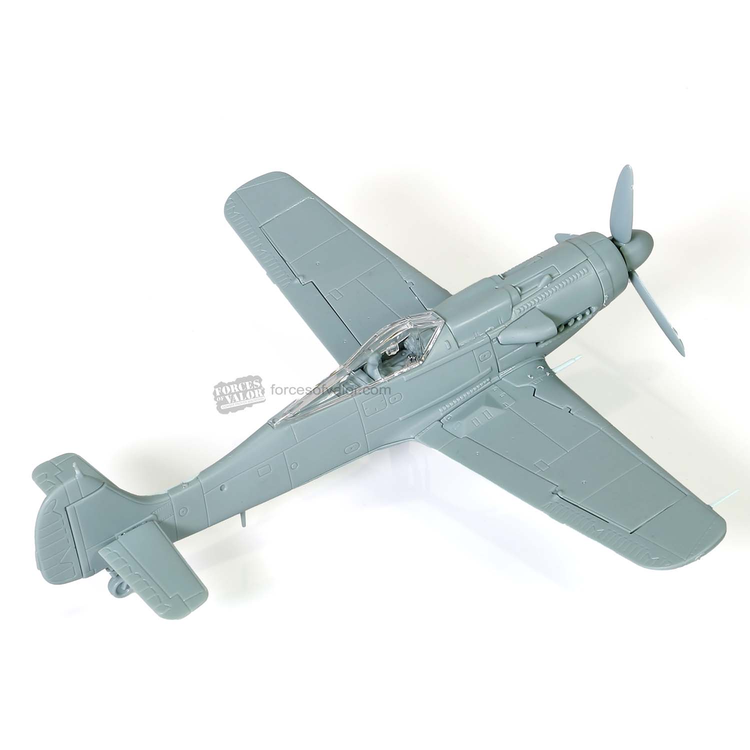 Get Your Hands on the Stunning German FW 190 D-9 1:72 Model Kit by Waltersons - 873012A!