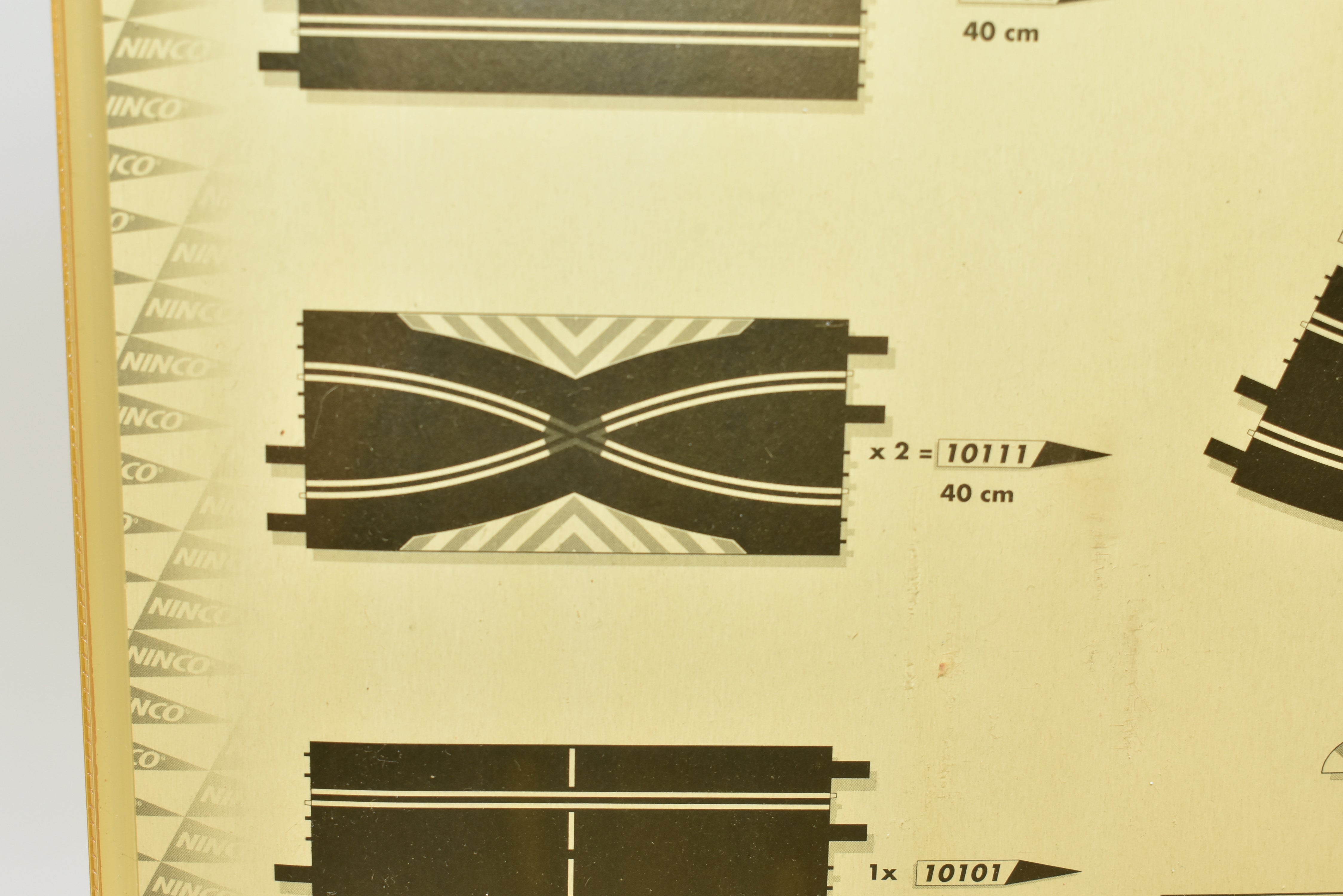 Ninco 1/32 40CM 'Crossover' Track Converter Set (2 pcs) - A Must-Have for Slot Car Enthusiasts!