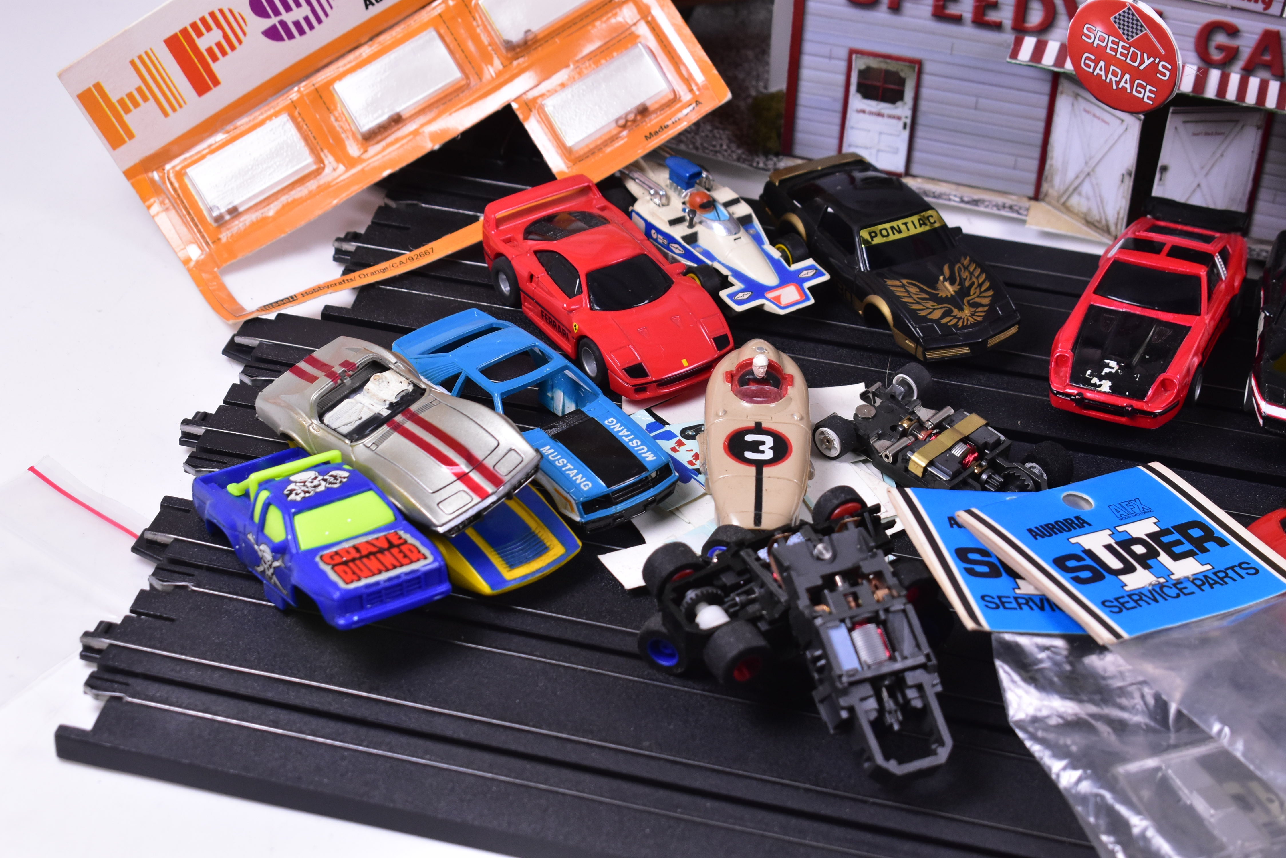 Jimmy's HO Cars and Parts Junk Yard - Lot D (Tyco / Aurora)