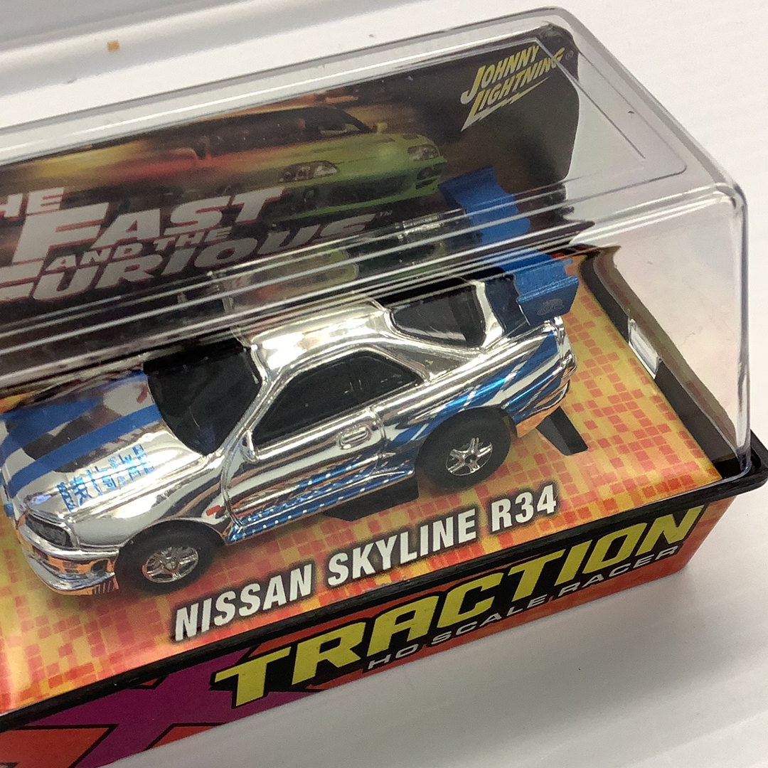 F&F X Traction Slot Cars: Fast and Furious Nissan Skyline - An Exciting Racing Experience! | 39503 | Johnny Lightning