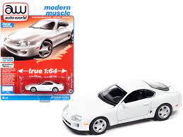 Auto World True 1:64 AW64302 AW Die Cast - Collectible Car Models!