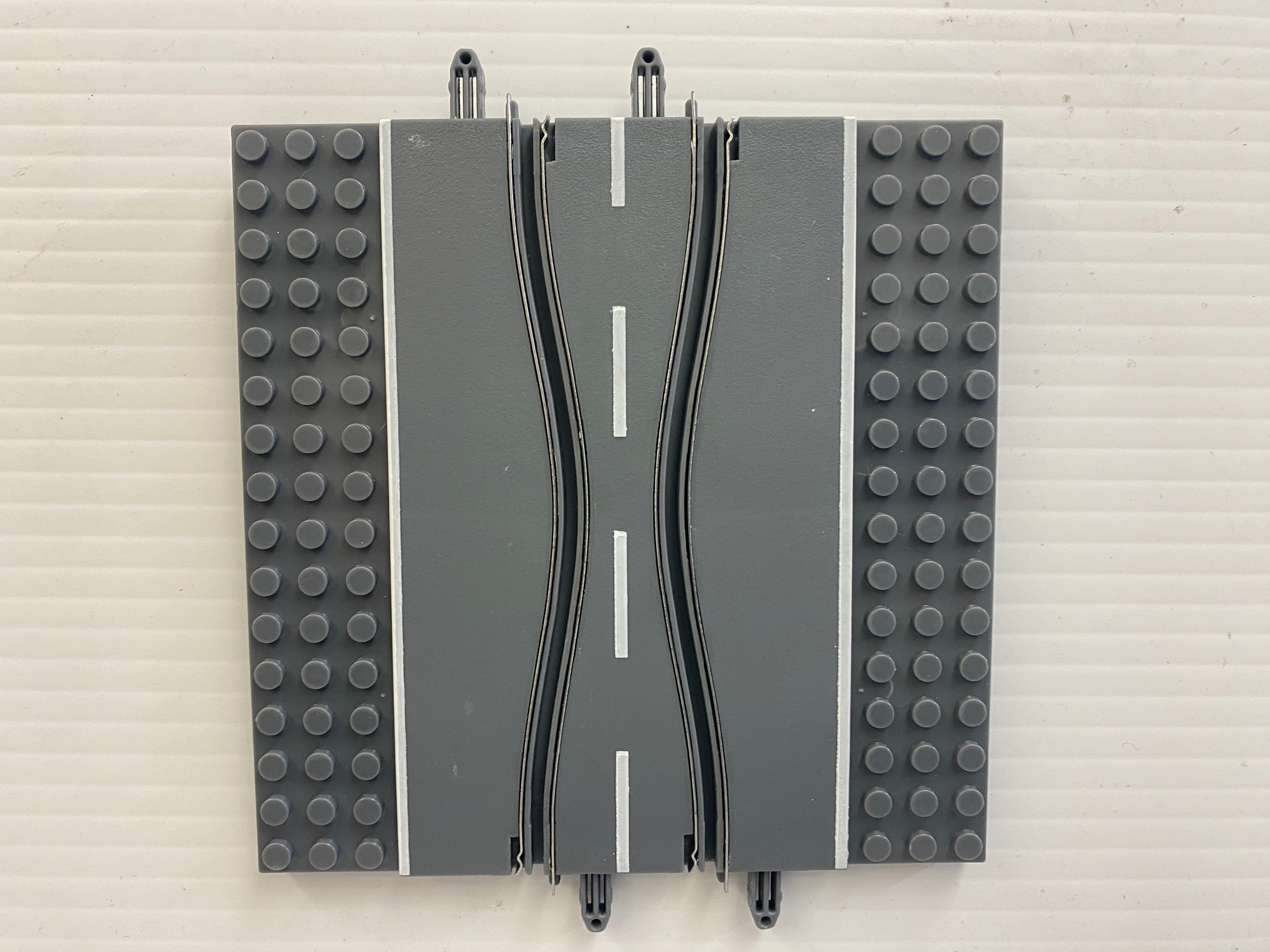 Jupiter Creations' Exciting Micro Slot Racing Squeeze Track 5'X 5'