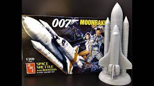 Second Chance: Moonraker 1/200 Space Shuttle with Boosters AMT Model Kit (AMT1208)