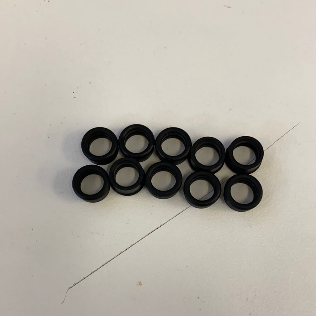 Get Your Auto World 4 Gear Slot Car Front Tires (10 Pieces)! CP7908