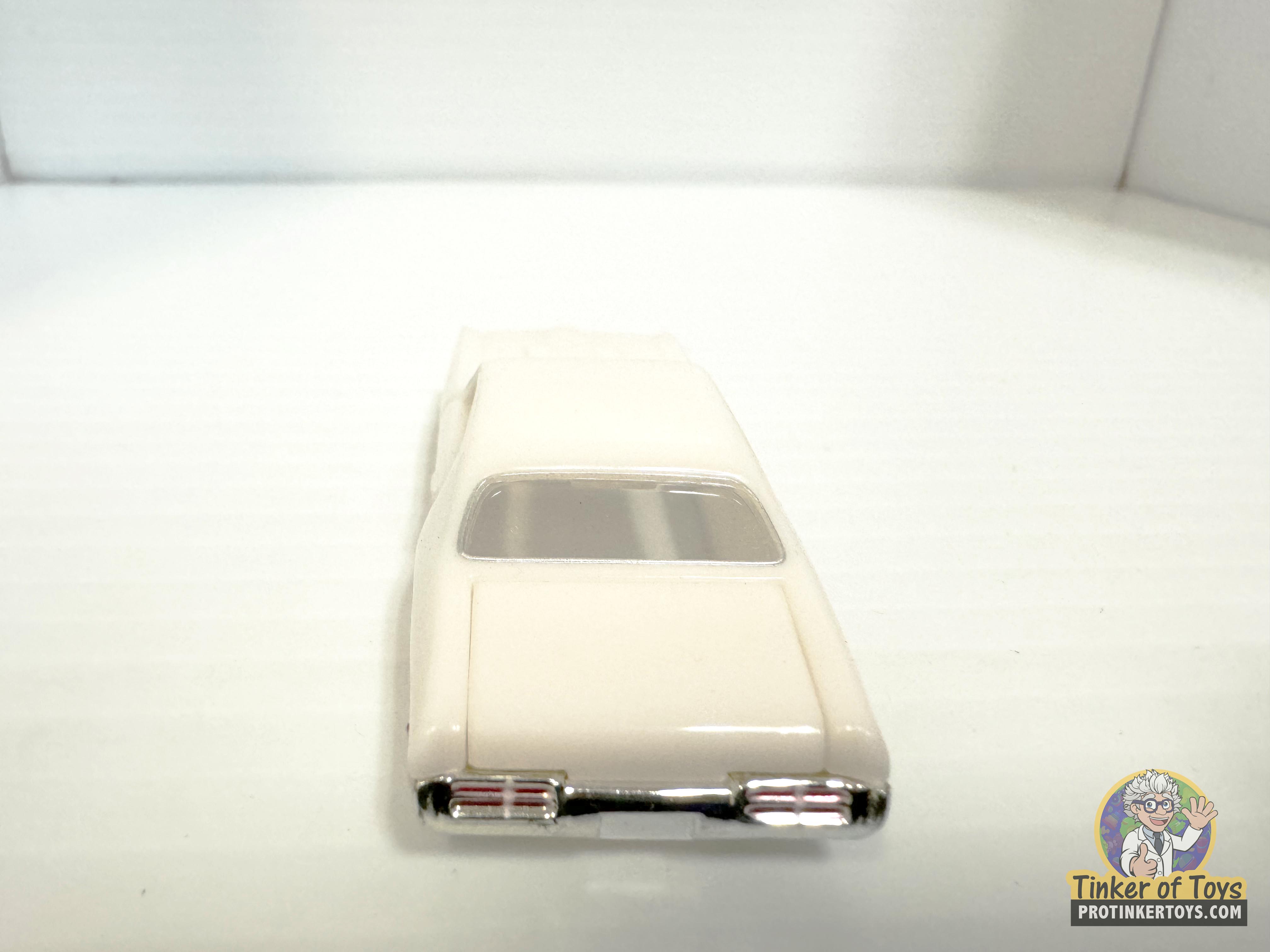 1969 GTO Hardtop White - A Vintage Beauty by Model Motoring (MM10080)