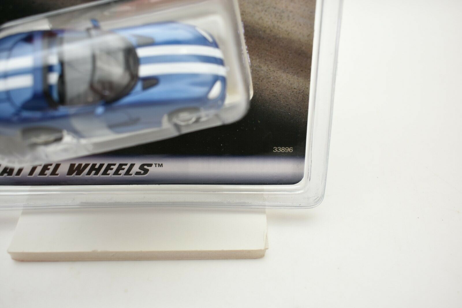 Tyco's Stunning Dodge Viper with Blue & White Stripes - 33896