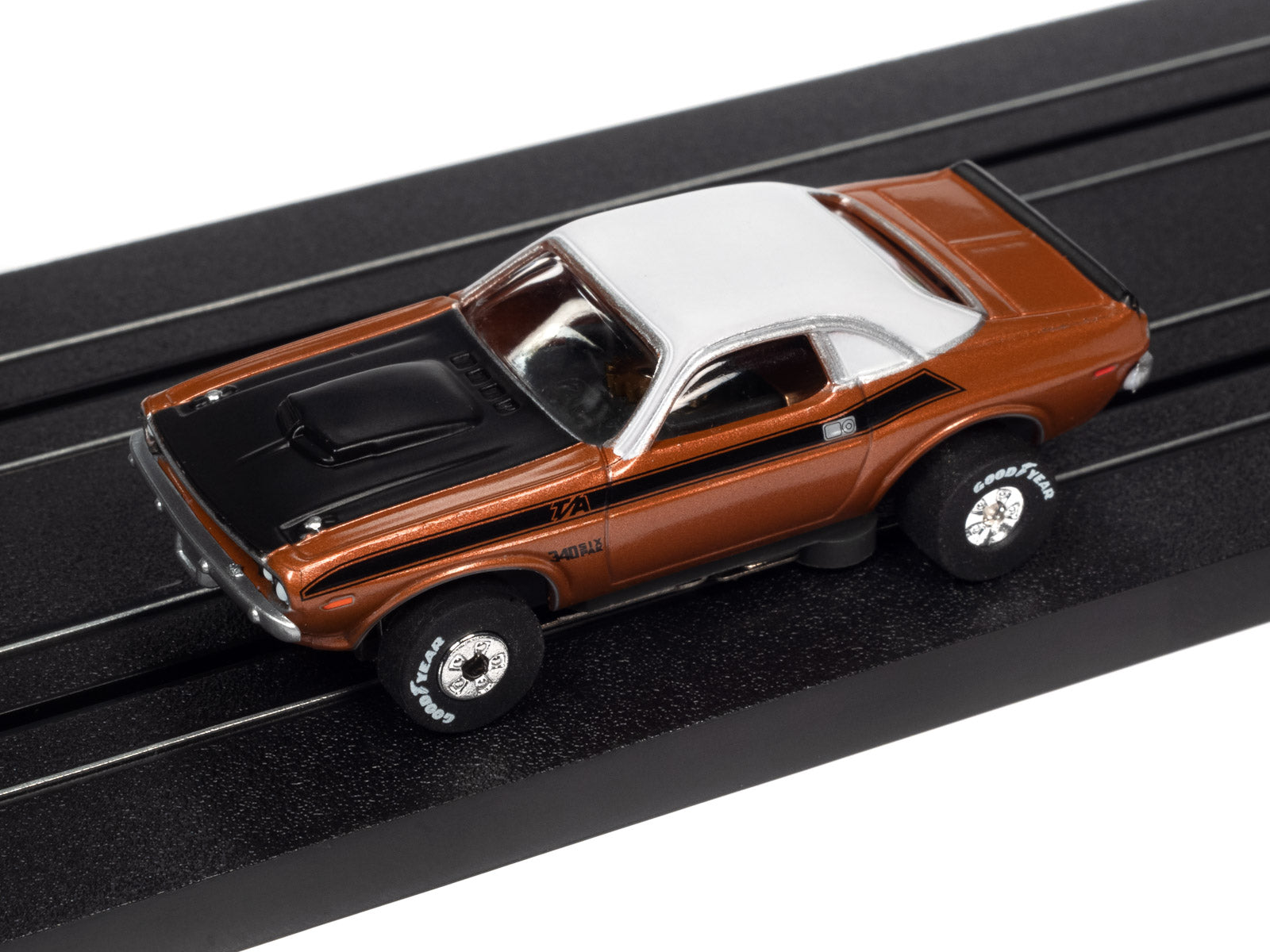 Auto World's Thunderjet Release 1 Slot Car Set - OK Used Cars SC377: A Racing Sensation!