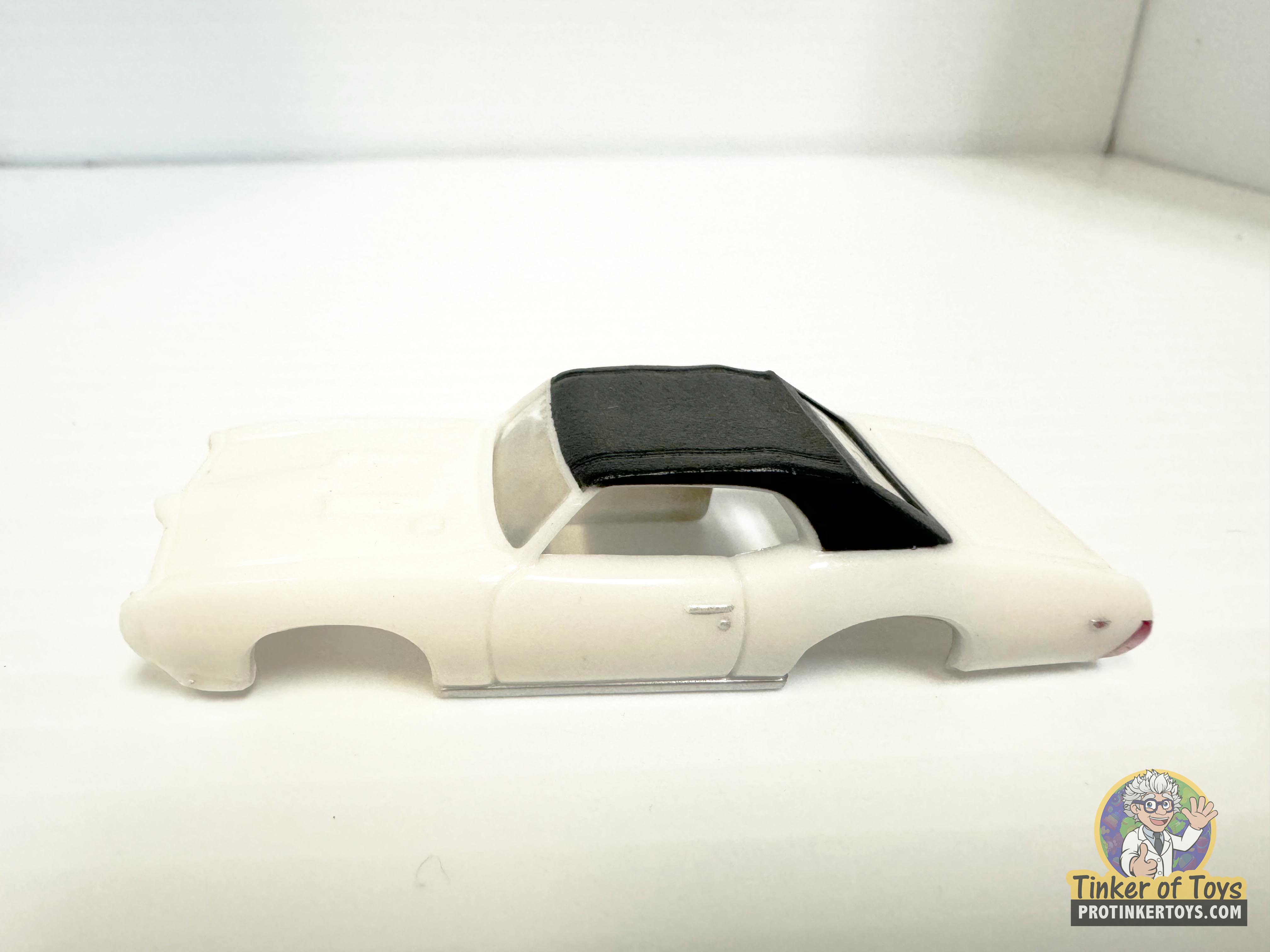 1969 GTO Convertible White - A Classic Muscle Car Replica by Model Motoring (MM09080)
