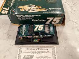 Revell's Stunning Remington Racing Thunderbird: Morgan Shepherd 1/24 Scale - A Must-Have!