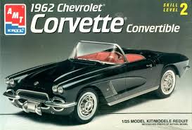 Rare Vintage 1962 Chevrolet Corvette Convertible 1:25 Scale Model by AMT - 6489