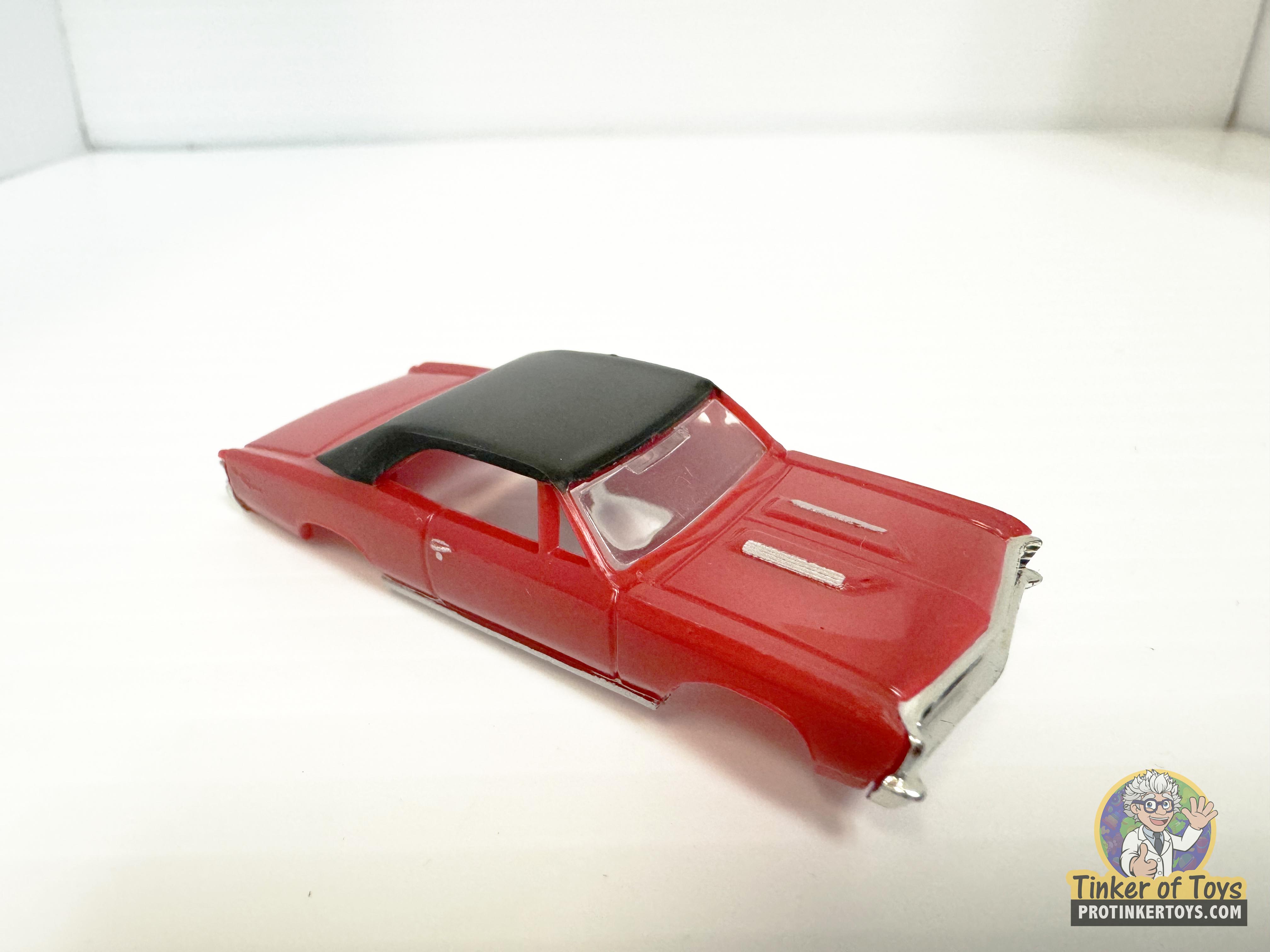1967 Chevelle SS Vinyl Top in Stunning Red & Black - Model Motoring MM04100