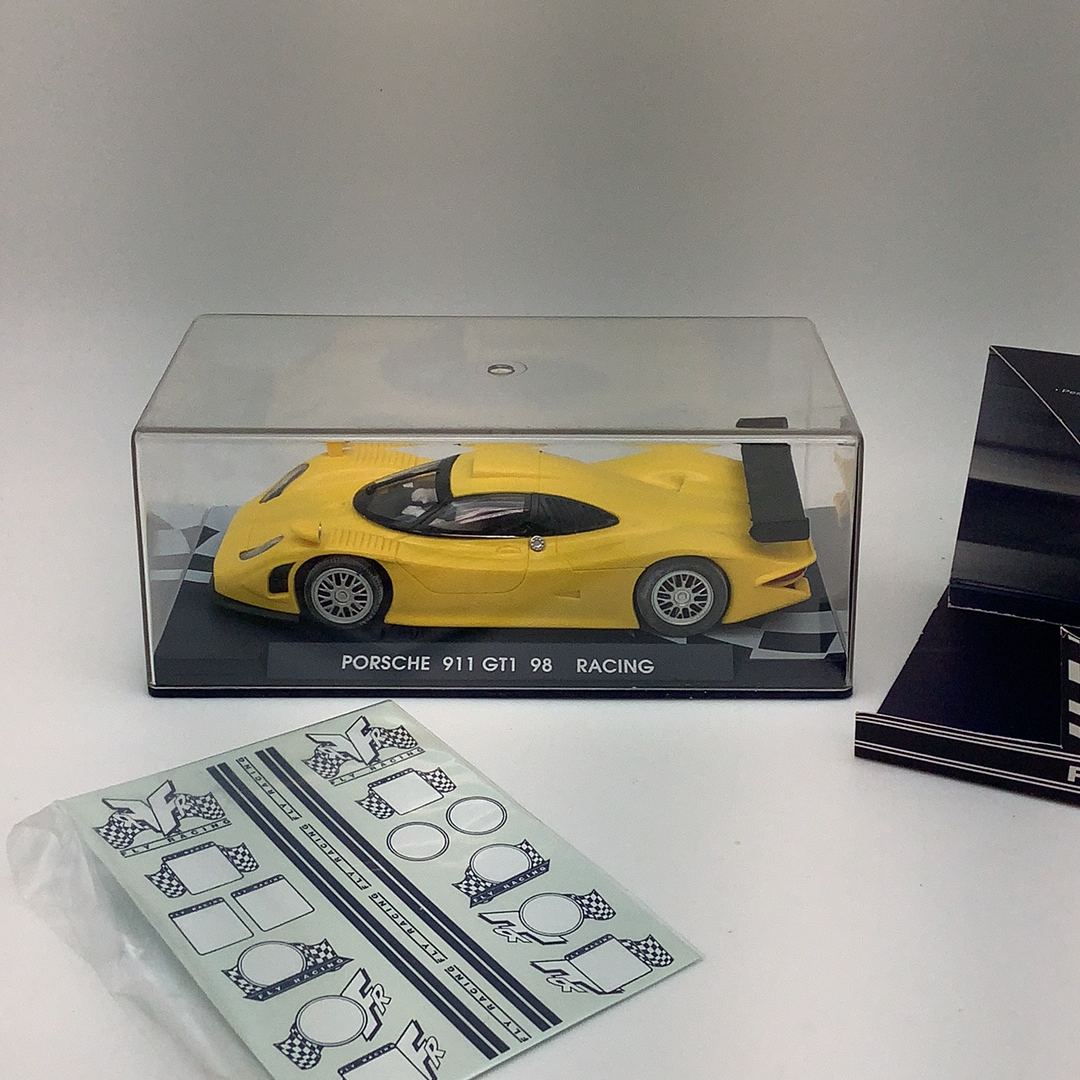 Porsche 911 GT1 98 Racing Fly Car - RG 0a: An Exciting Slot Car!