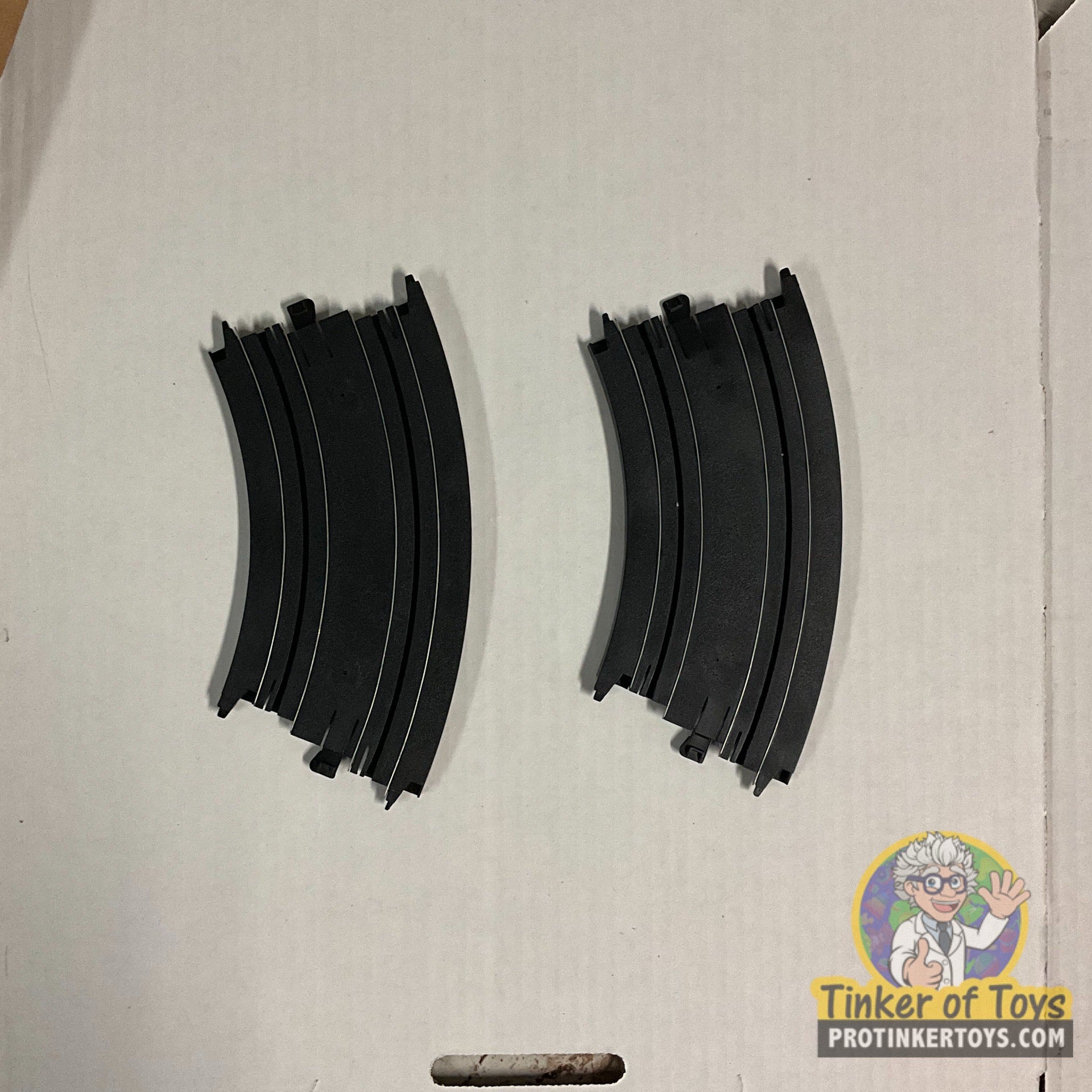 Tyco 9' Radius 1-8 Curve Track 2-Pack Quick-Clik Racing - Enhance Your Slot Car Experience!