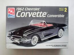 Rare Vintage 1962 Chevrolet Corvette Convertible 1:25 Scale Model by AMT - 6489