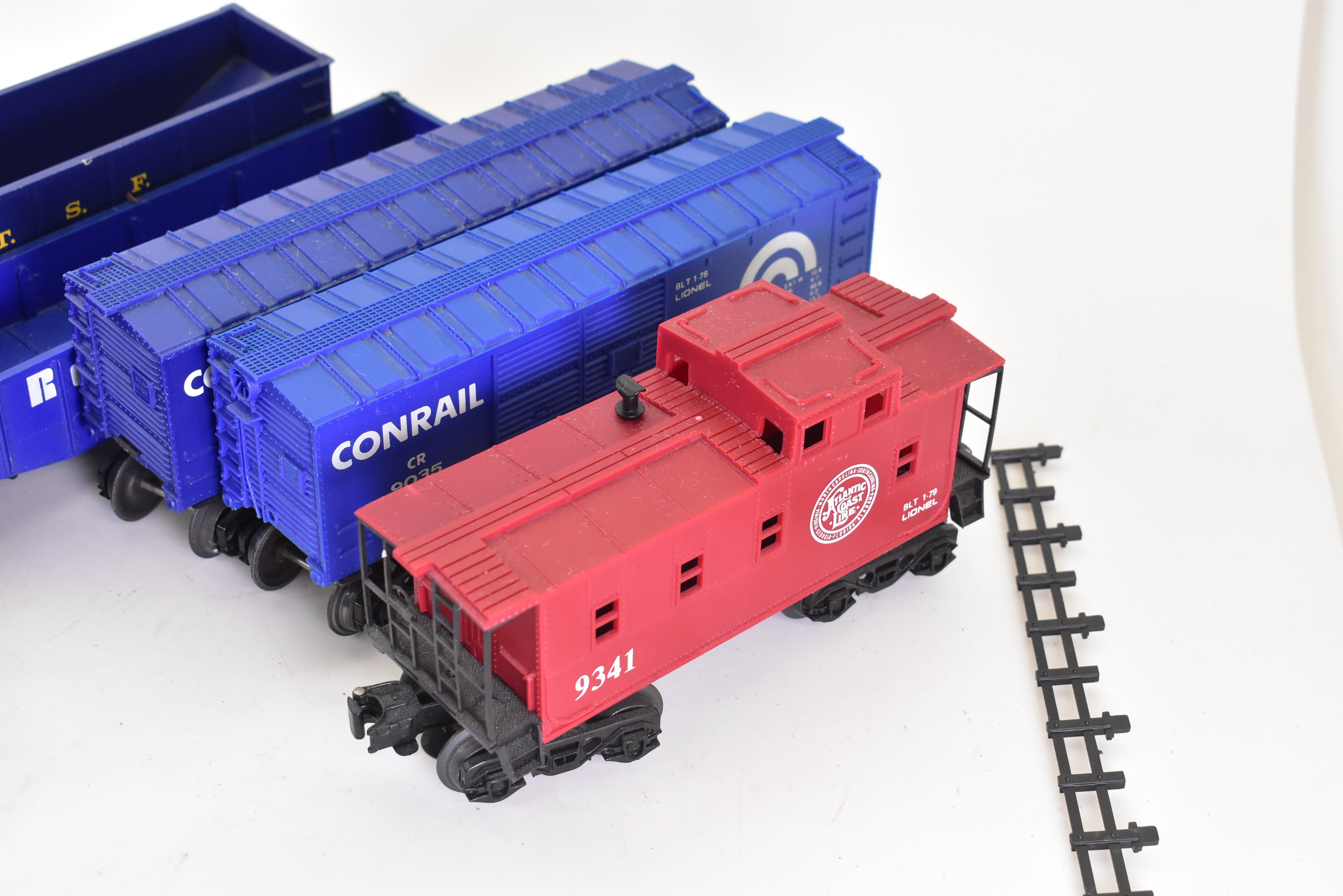 Unbelievable Mega Lot of 9-Car Lionel O Gauge Rolling Stock!