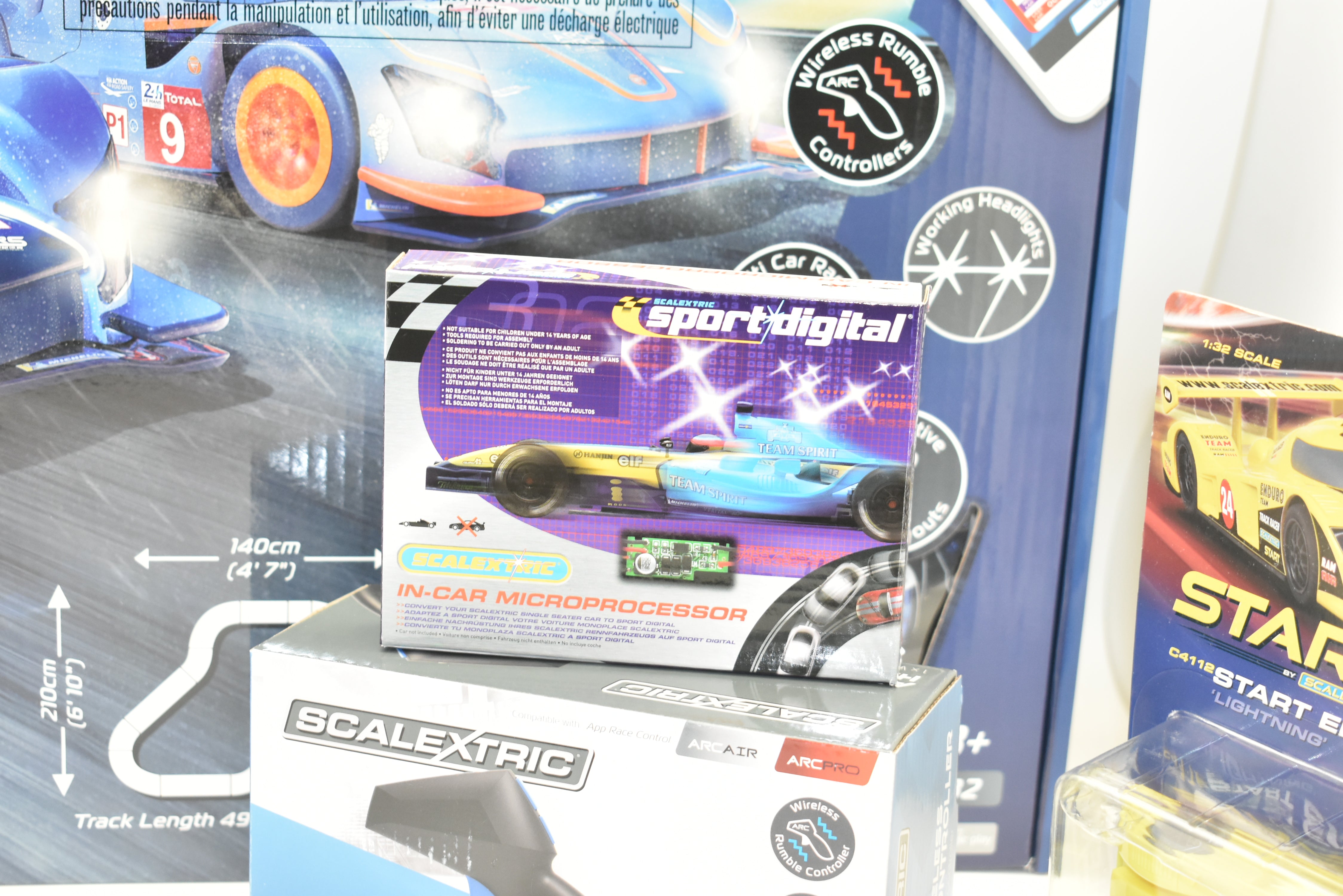 Scalextric Arc Pro 24h Le Mans Special Bundle - C1404T
