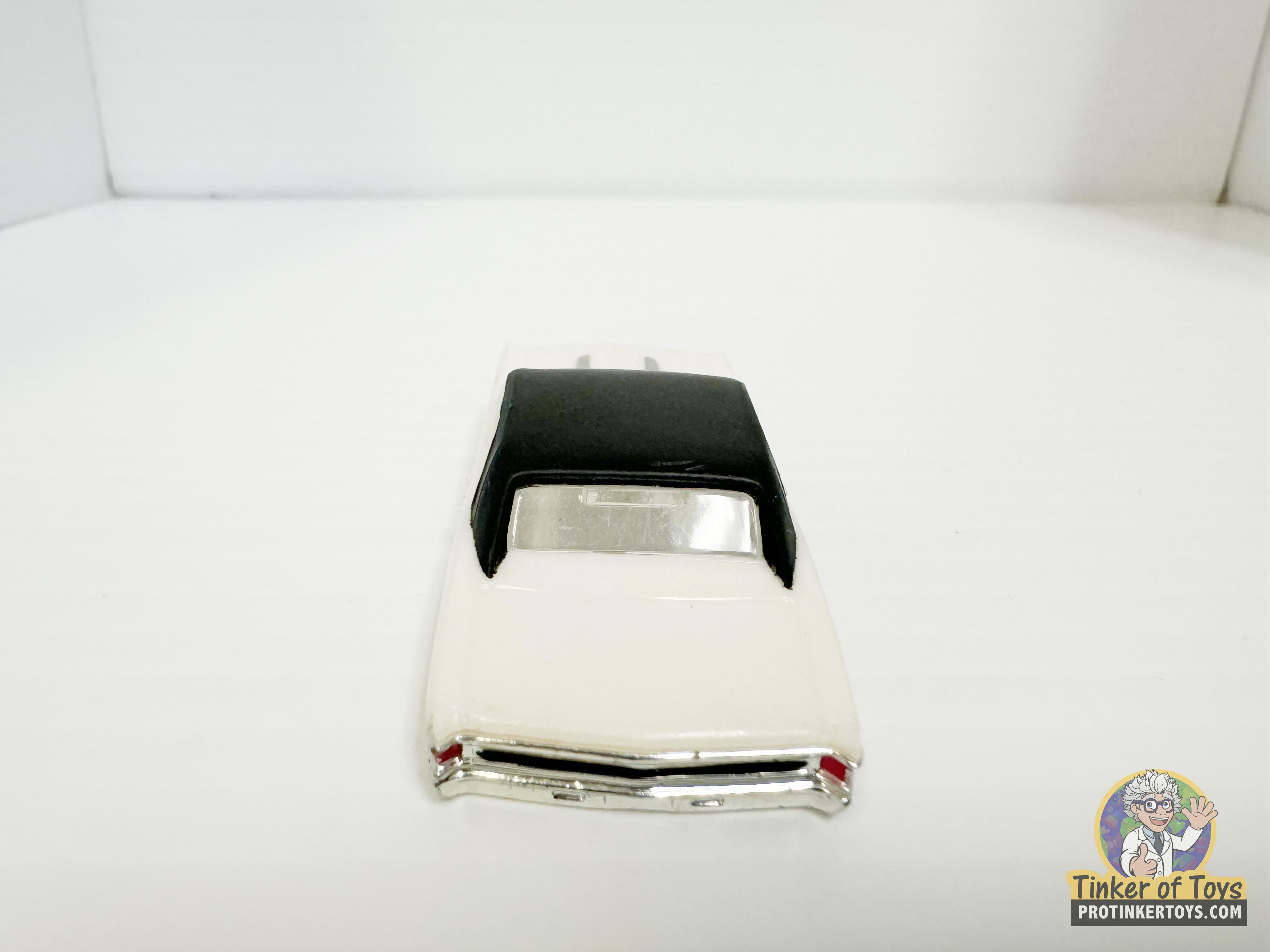 1967 Chevelle SS Vinyl Top in Stunning White & Black - Model Motoring MM04080