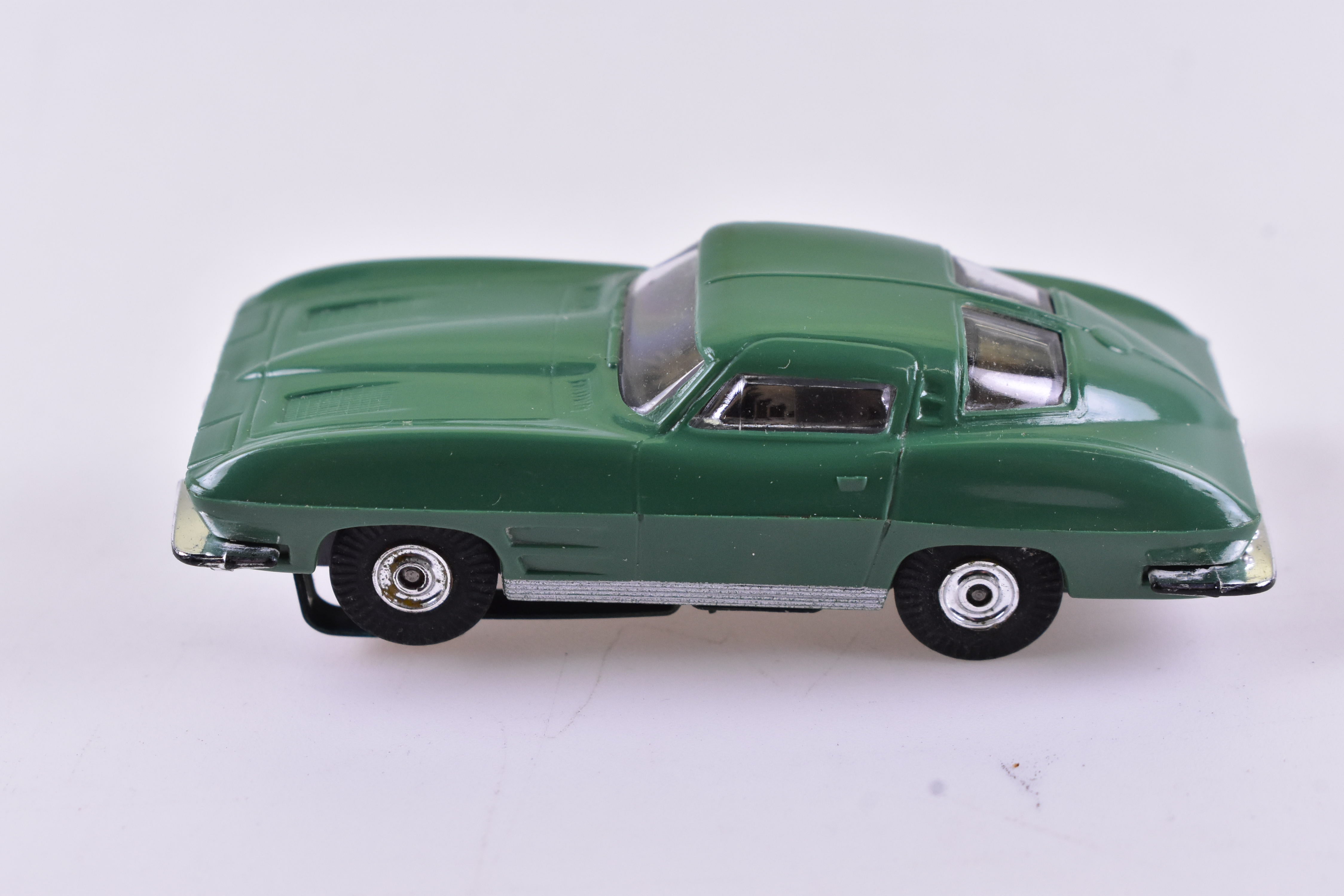 1964 Corvette Sting Ray ThunderJet Green: A Timeless Collectible by Aurora Model Motoring