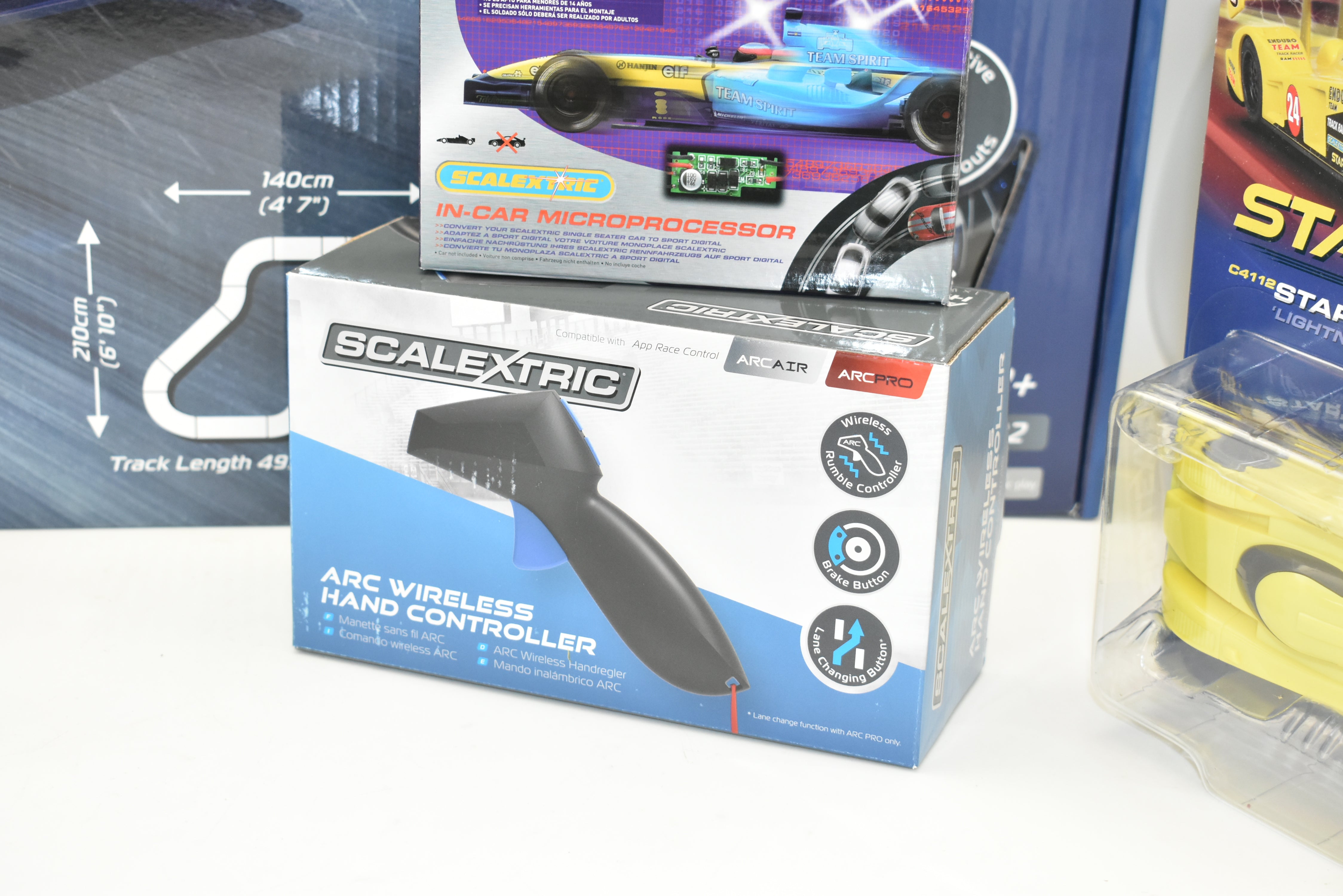 Scalextric Arc Pro 24h Le Mans Special Bundle - C1404T
