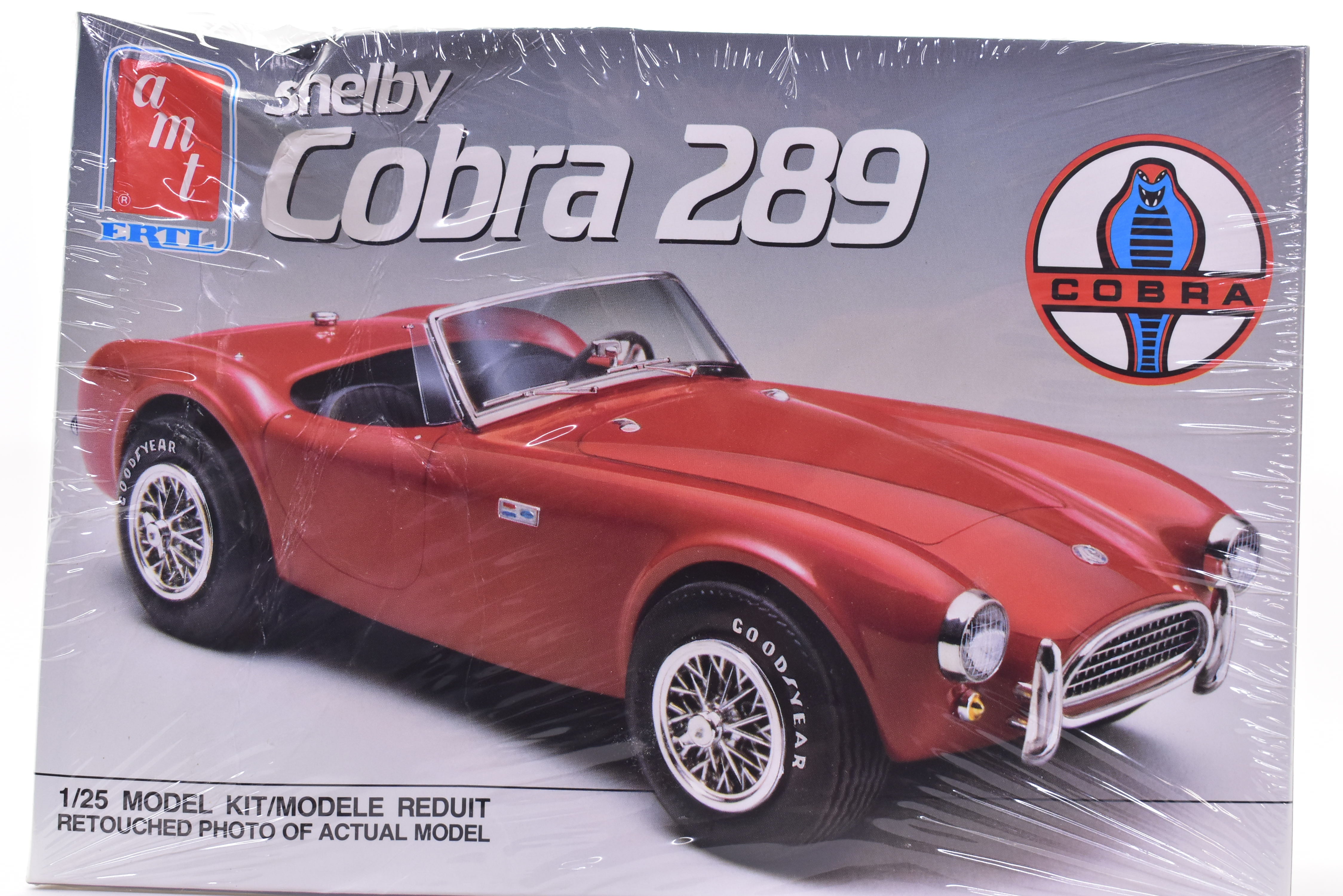 Second Chance! Shelby Cobra 289 1:25 Scale Model Kit - AMT Ertl 6587