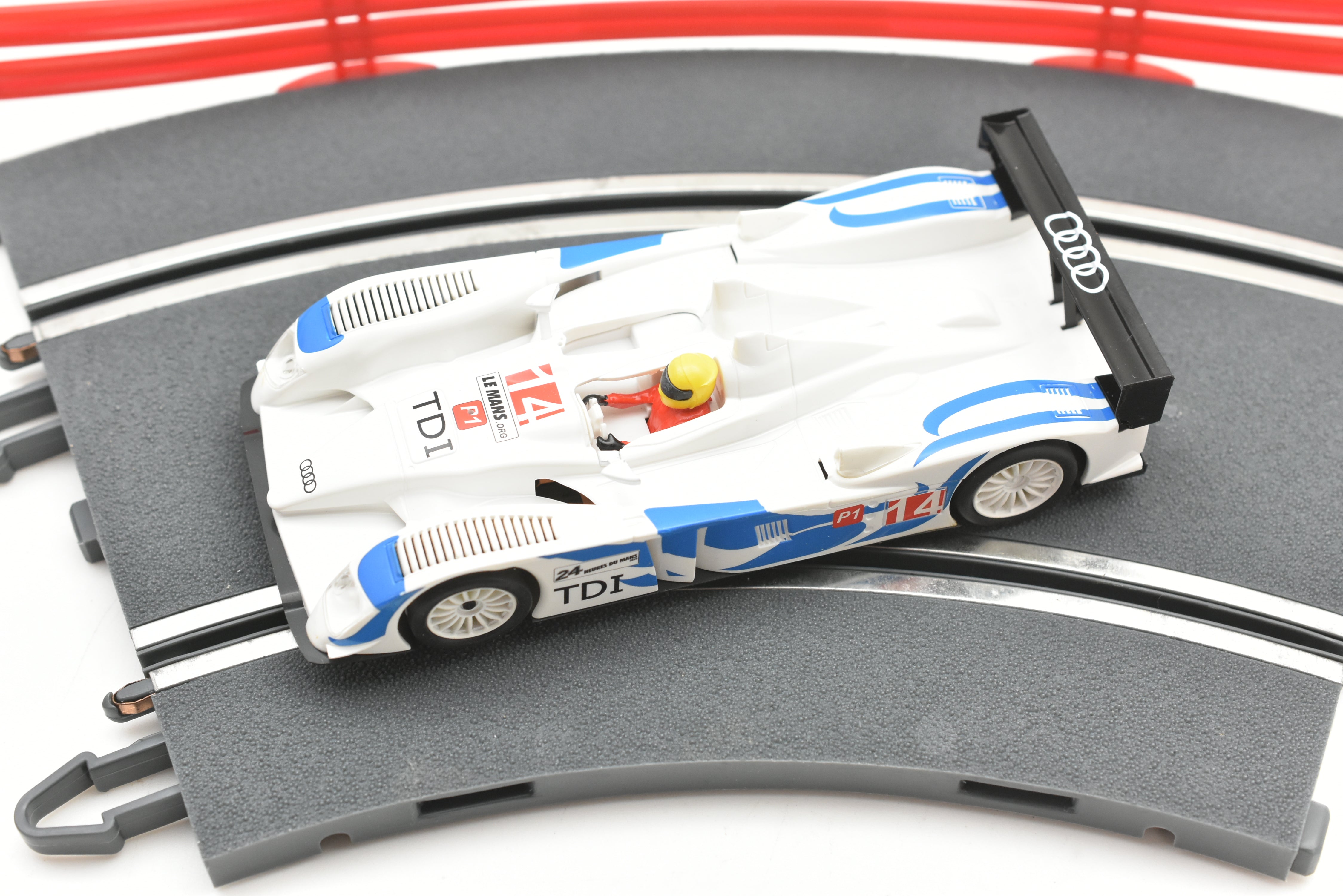 Thrilling A10300X3U0 SCX 1/32 Slot Car - Audi R10 TDI