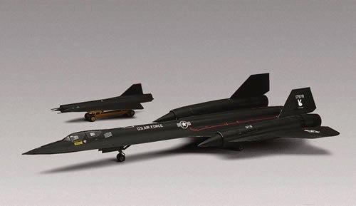Revell Sr-71A Blackbird 1:72 Scale Model Kit - Item #5810