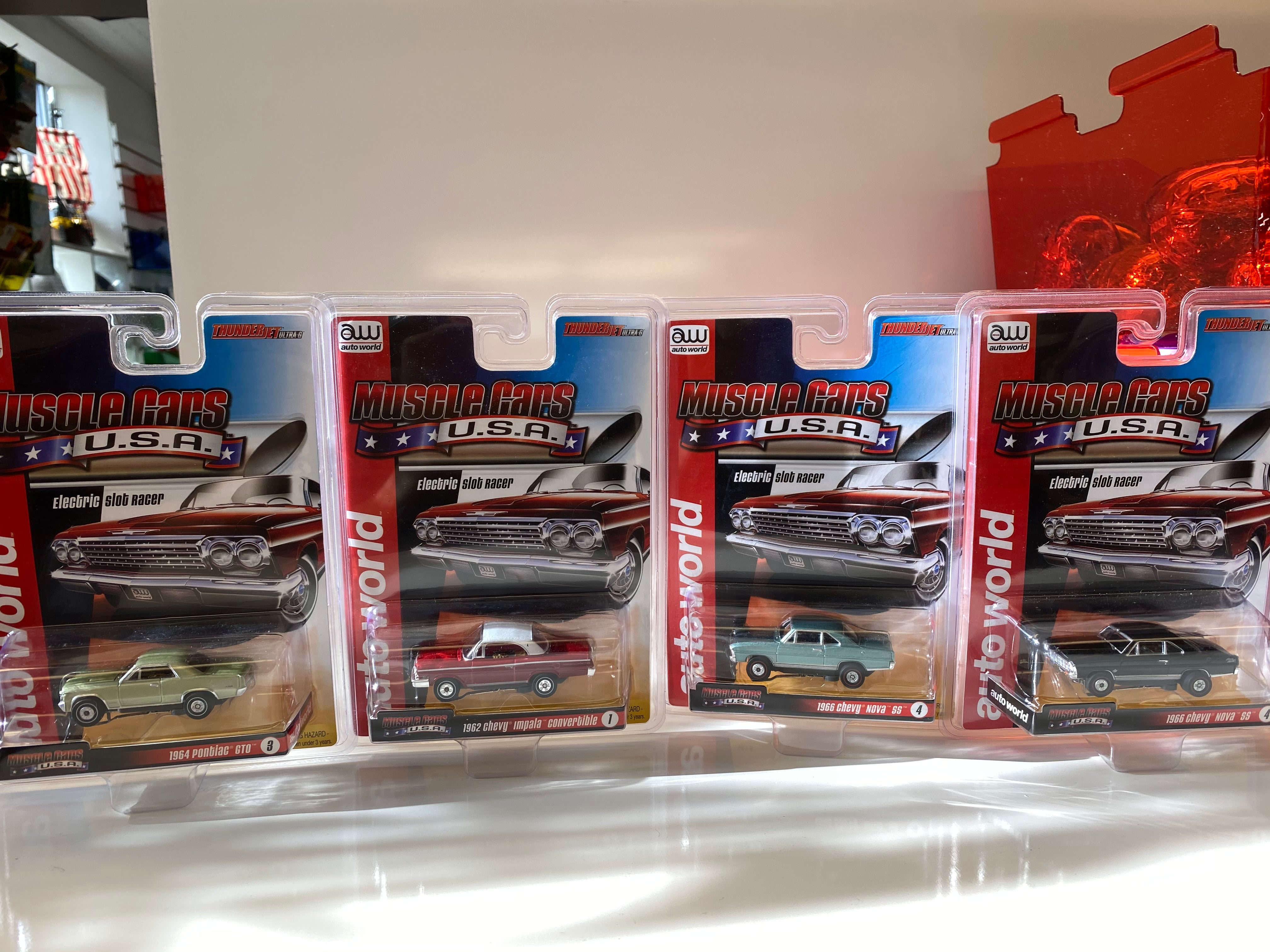 Auto World Thunderjet R25 USA Muscle Cars SC340 - The Ultimate Slot Car Collection