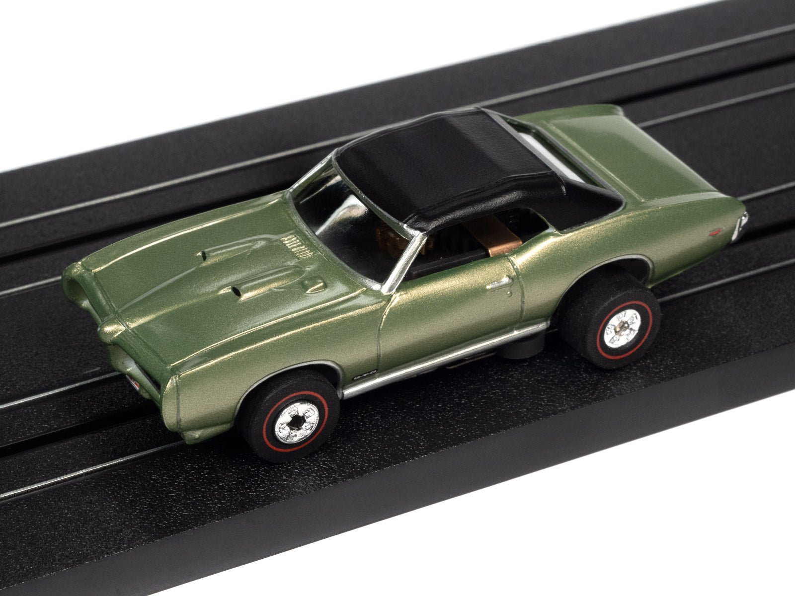 Auto World's Thunderjet Release 1 Slot Car Set - OK Used Cars SC377: A Racing Sensation!