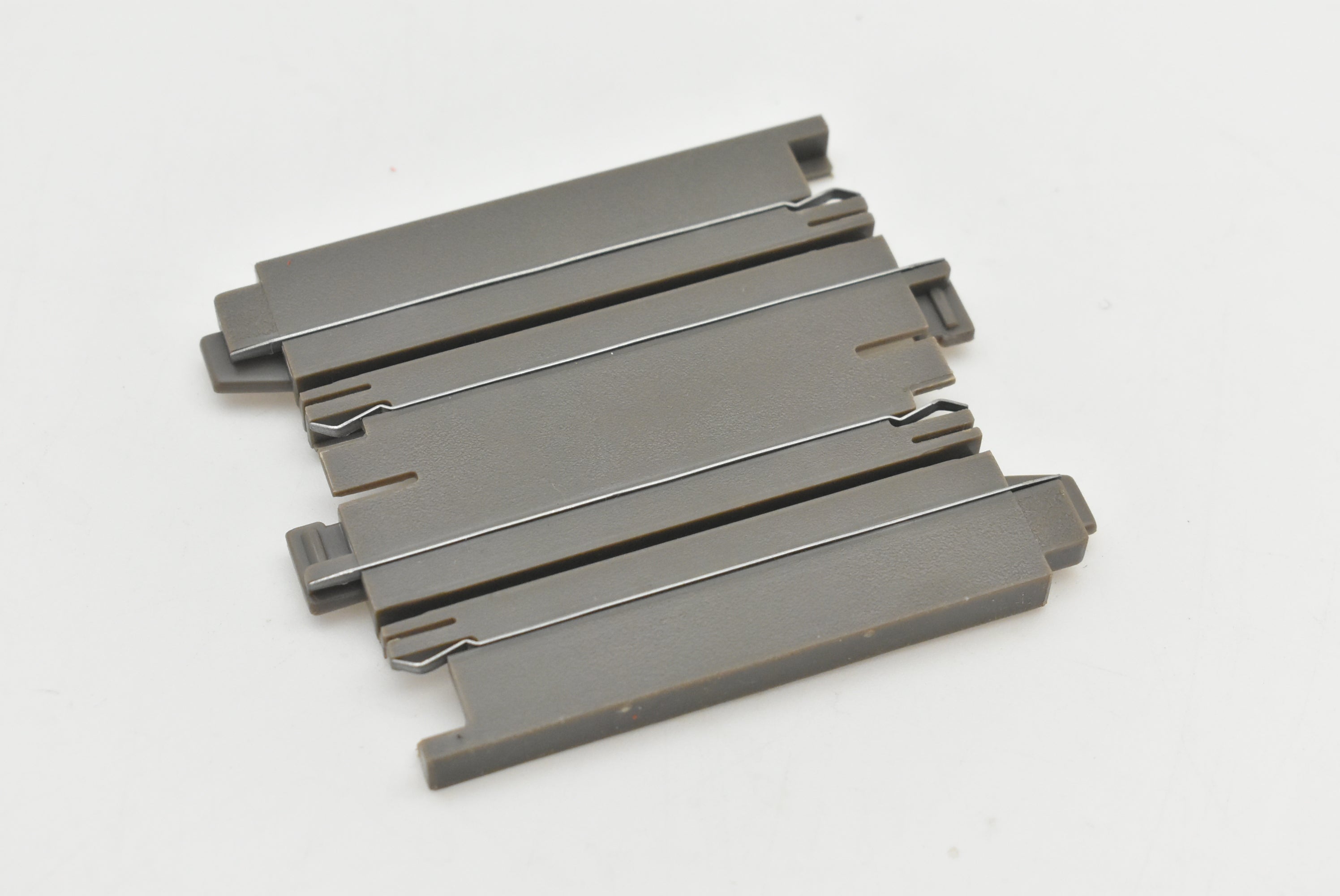 Auto World 3-Foot Straight Track 2-Pack | H0008