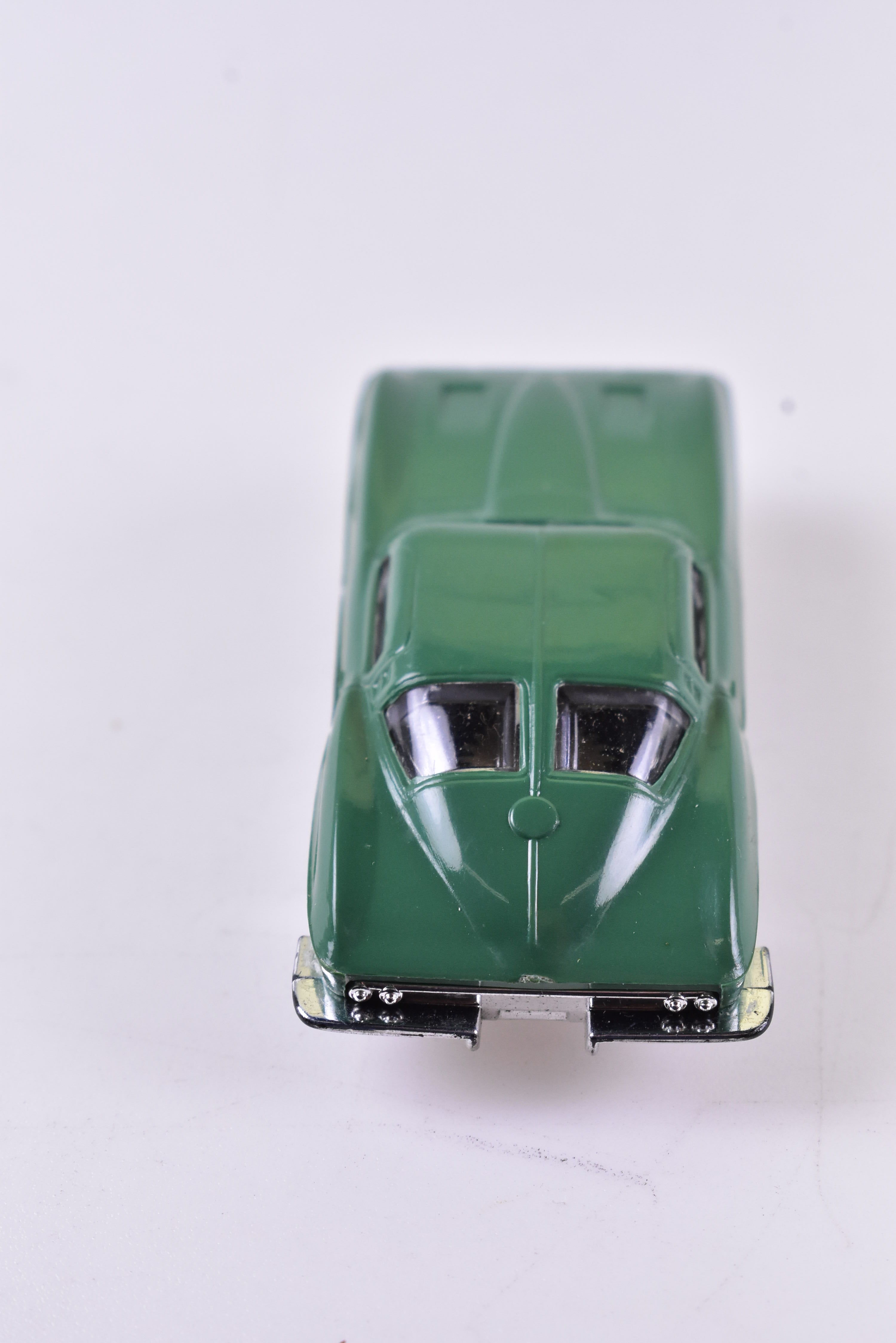 1964 Corvette Sting Ray ThunderJet Green: A Timeless Collectible by Aurora Model Motoring