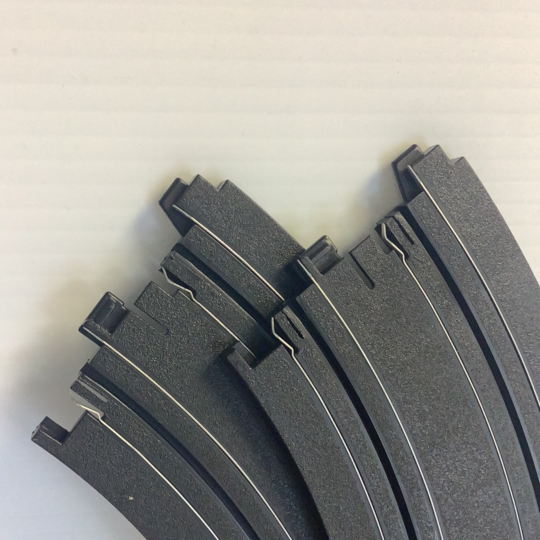 Auto World 9-Foot Radius 1/4 Curve Track - 2 Pack | H0047